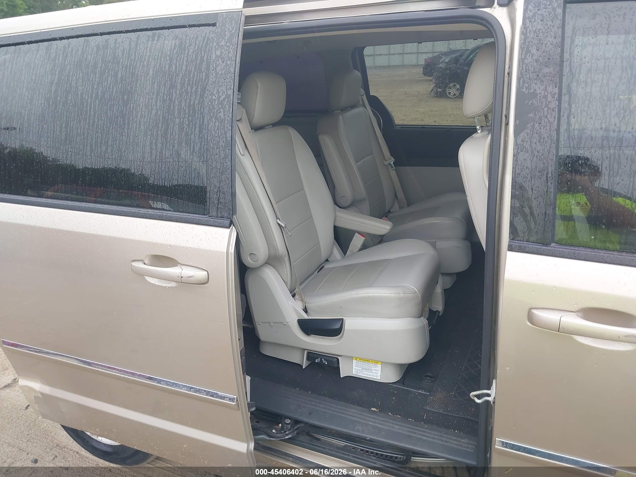 2008 Dodge Grand Caravan Sxt Gold vin: 2D8HN54X08R147155