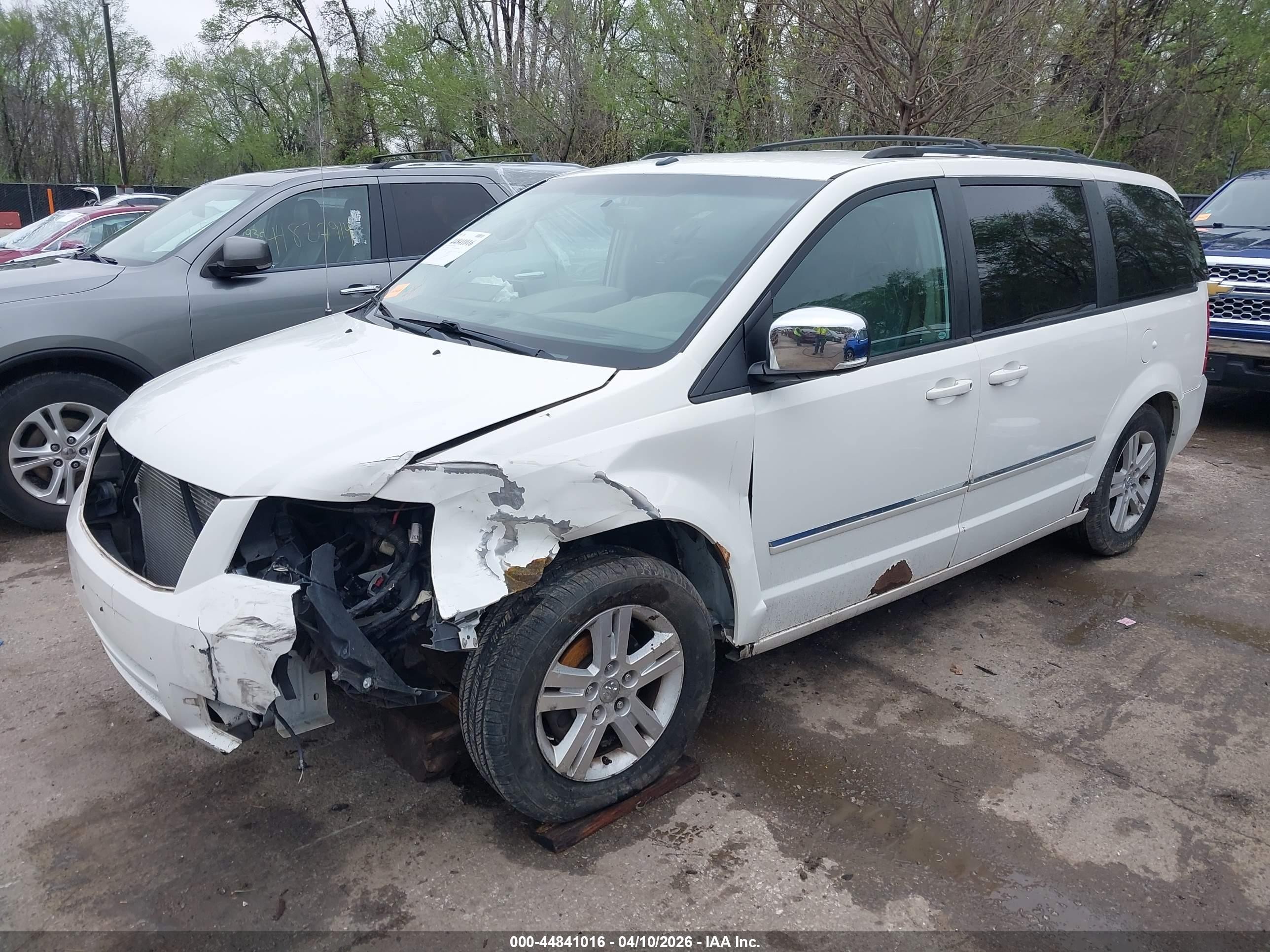2008 Dodge Grand Caravan Sxt White vin: 2D8HN54X08R147382
