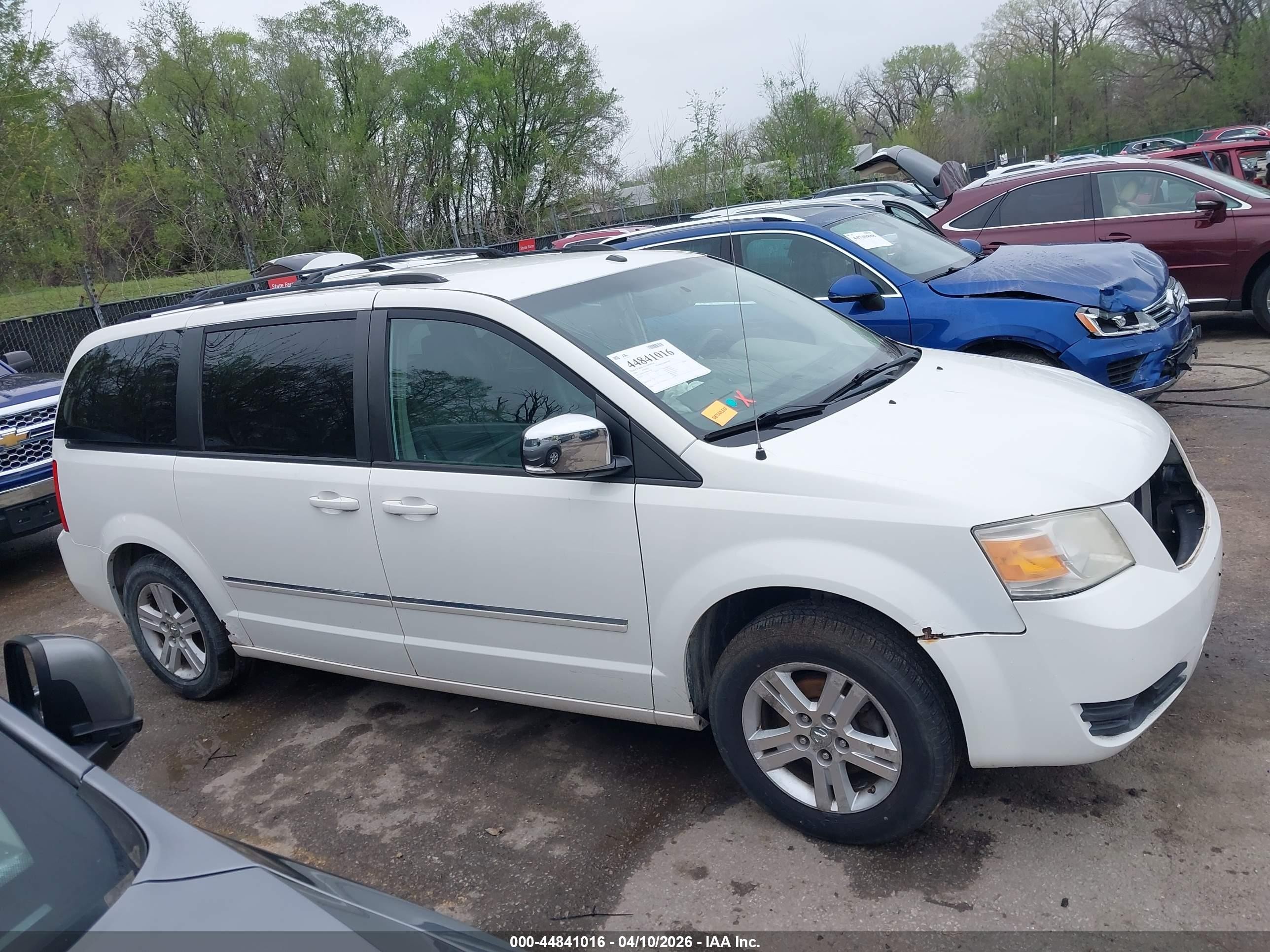 2008 Dodge Grand Caravan Sxt White vin: 2D8HN54X08R147382