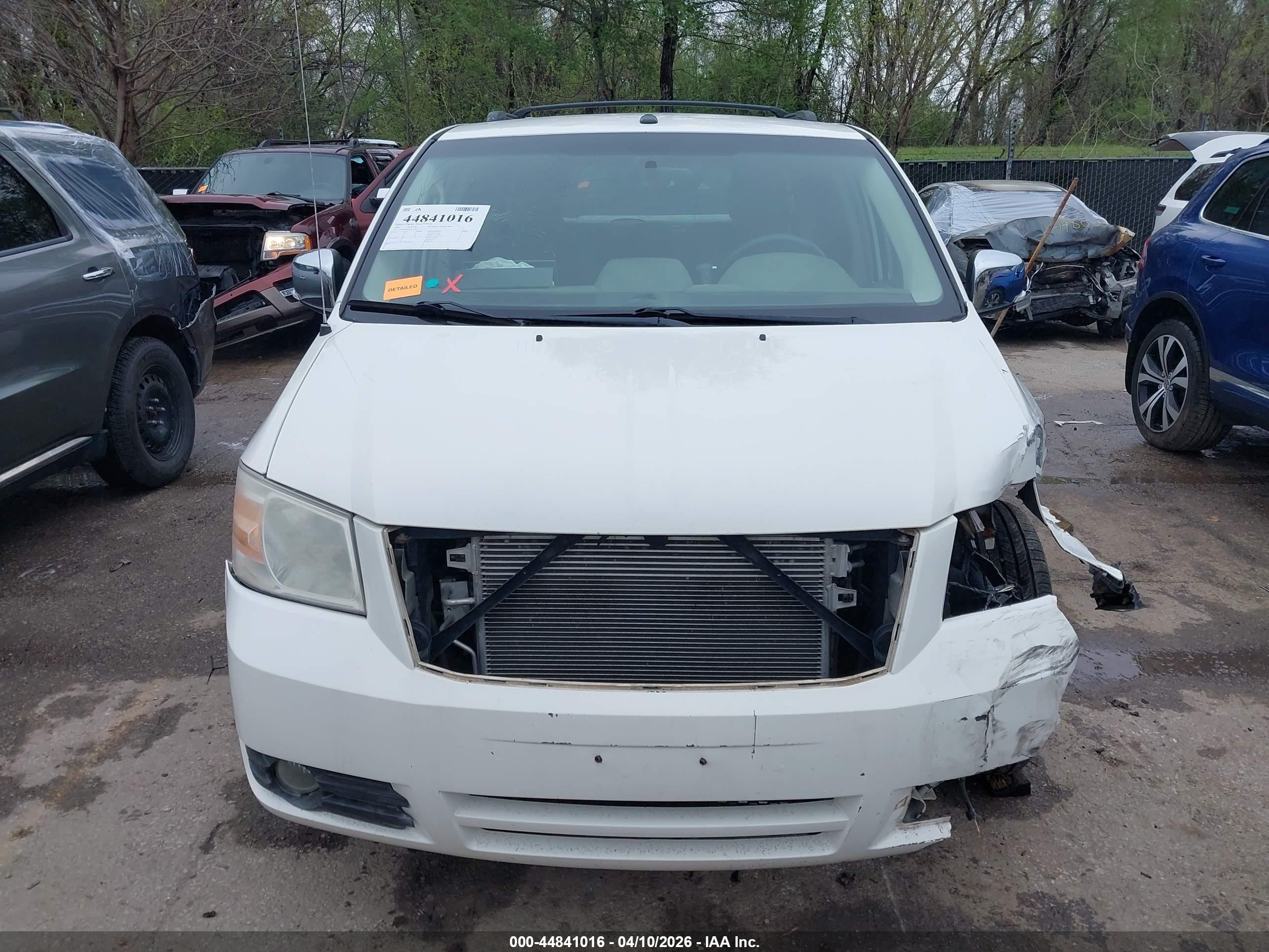 2008 Dodge Grand Caravan Sxt White vin: 2D8HN54X08R147382