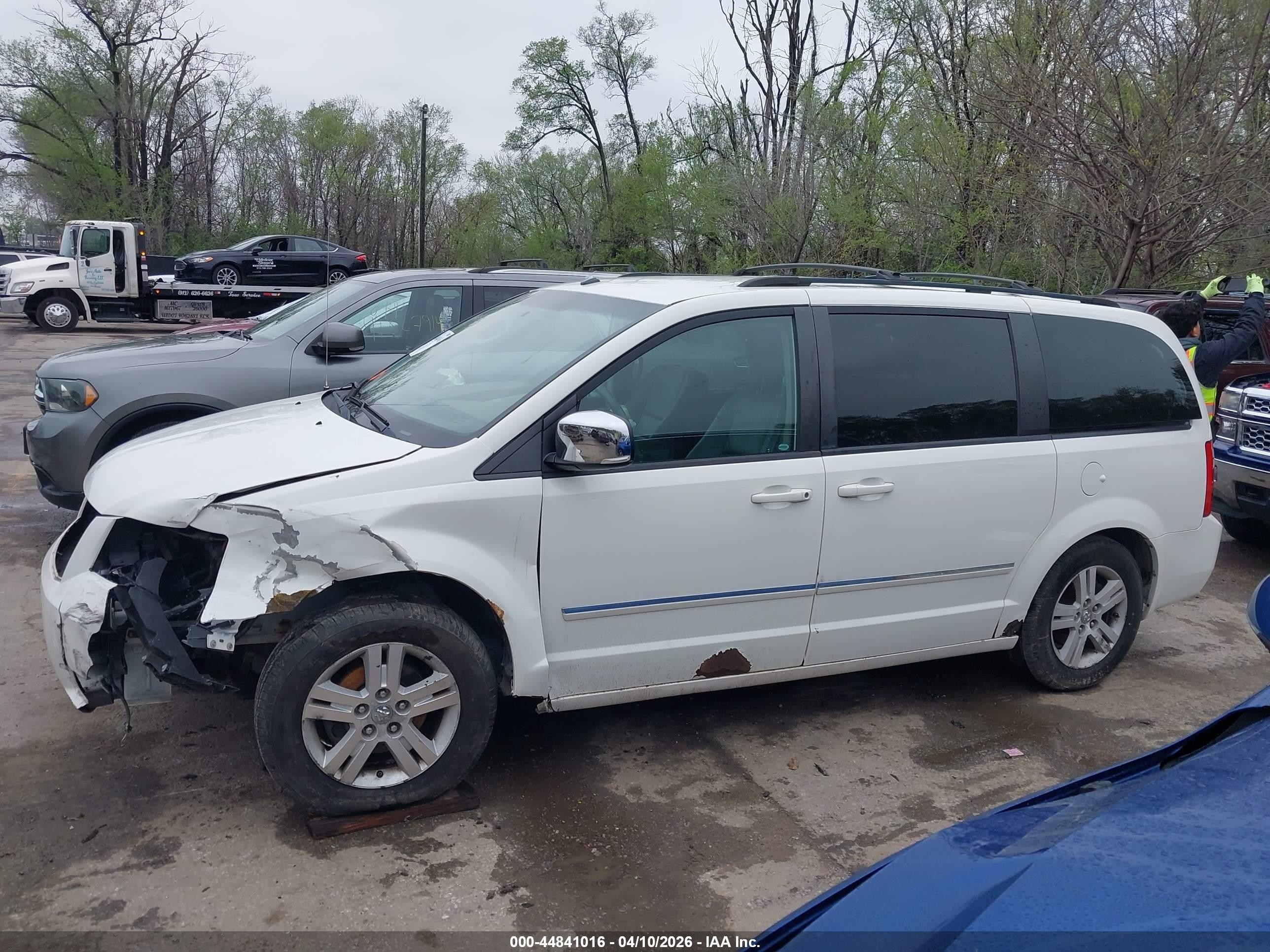 2008 Dodge Grand Caravan Sxt White vin: 2D8HN54X08R147382