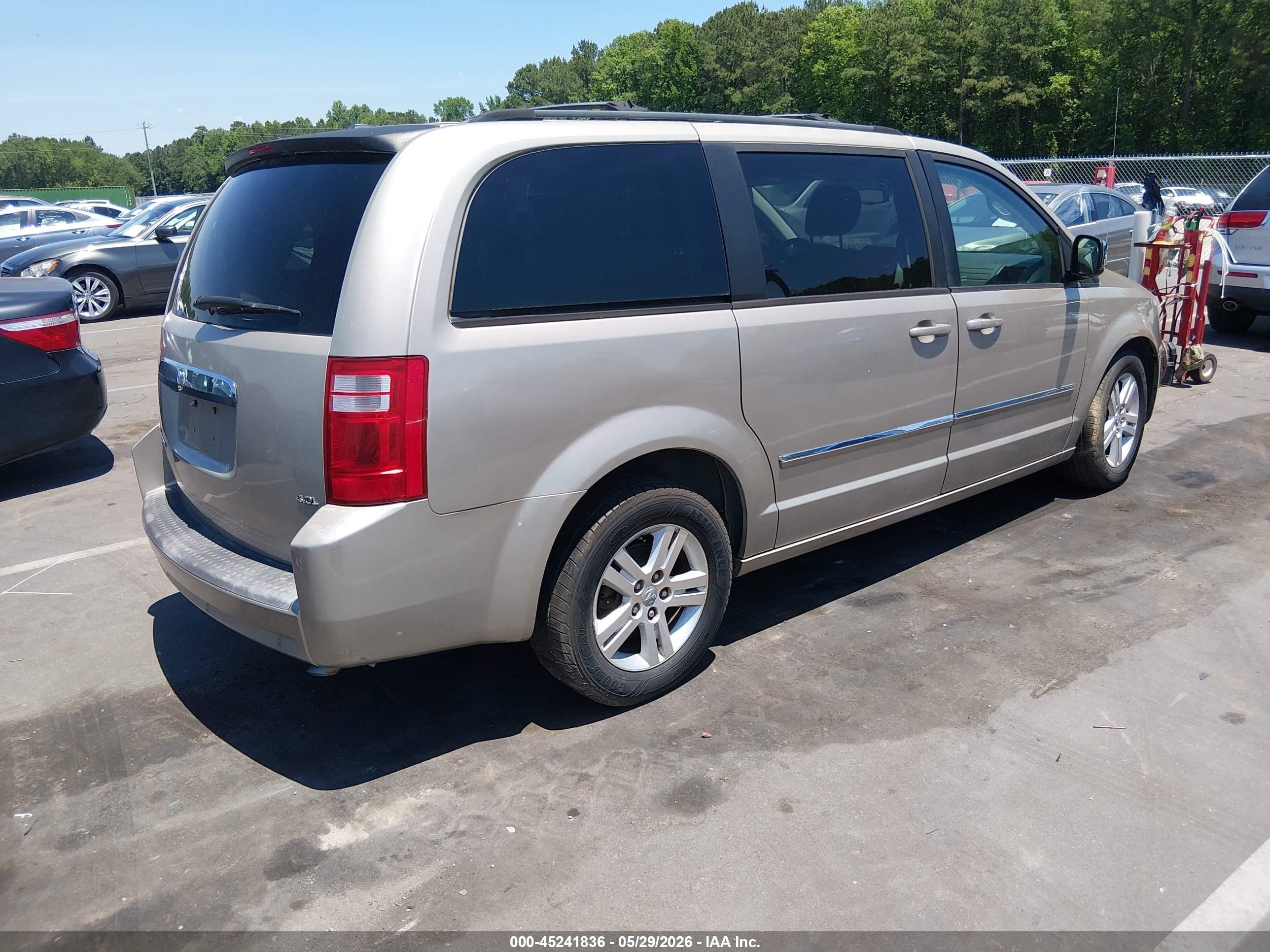 2008 Dodge Grand Caravan Sxt Золотой vin: 2D8HN54X08R685435