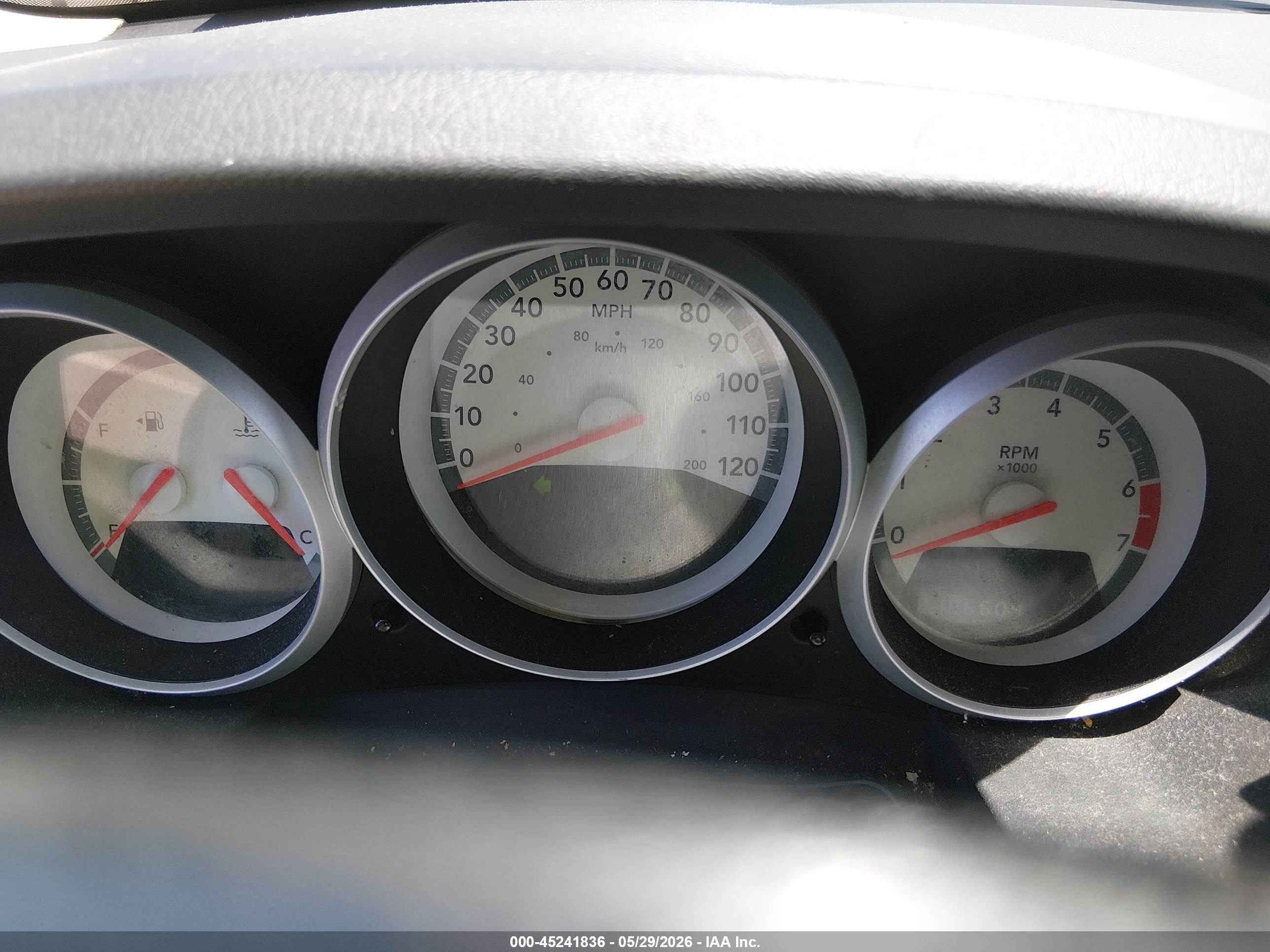 2008 Dodge Grand Caravan Sxt Золотой vin: 2D8HN54X08R685435