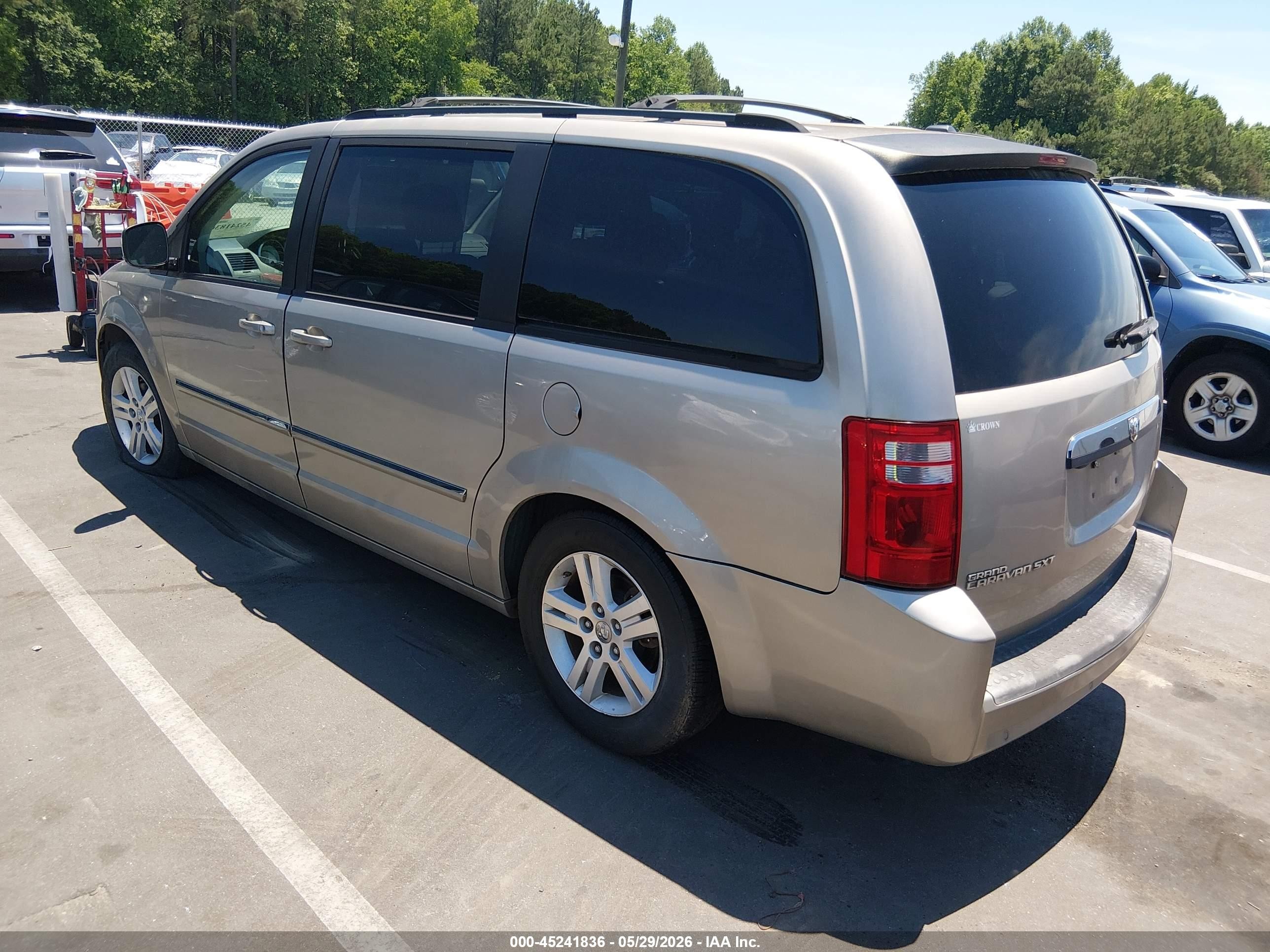 2008 Dodge Grand Caravan Sxt Золотой vin: 2D8HN54X08R685435