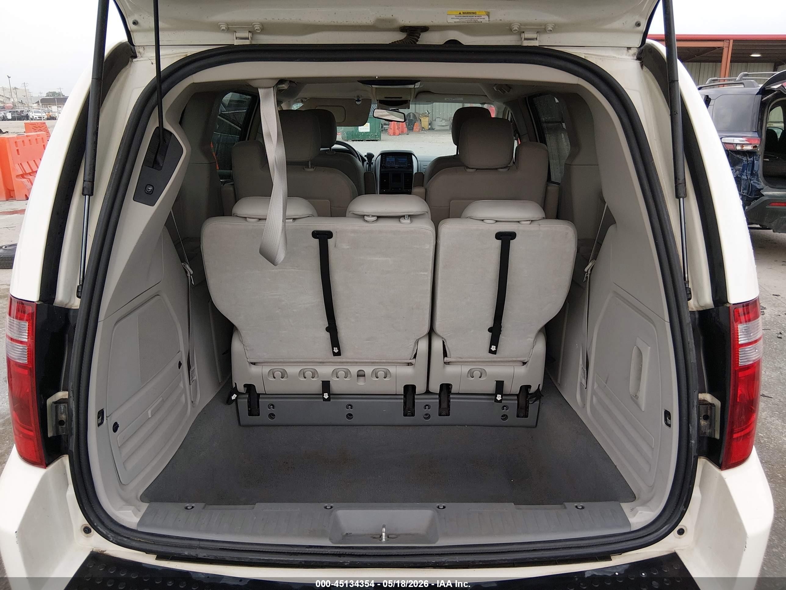 2008 Dodge Grand Caravan Sxt White vin: 2D8HN54X38R723580