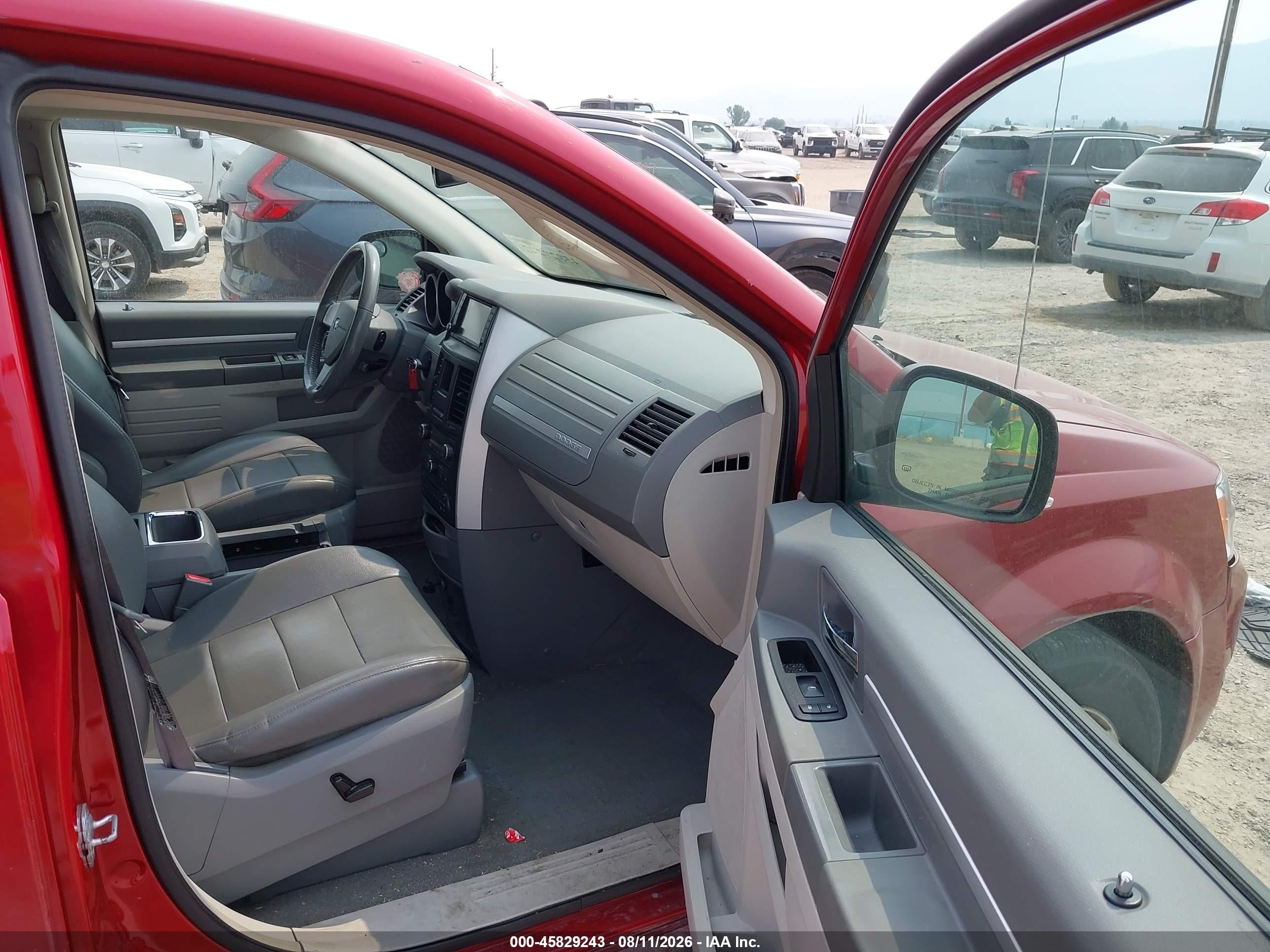 2008 Dodge Grand Caravan Sxt Red vin: 2D8HN54X48R142881
