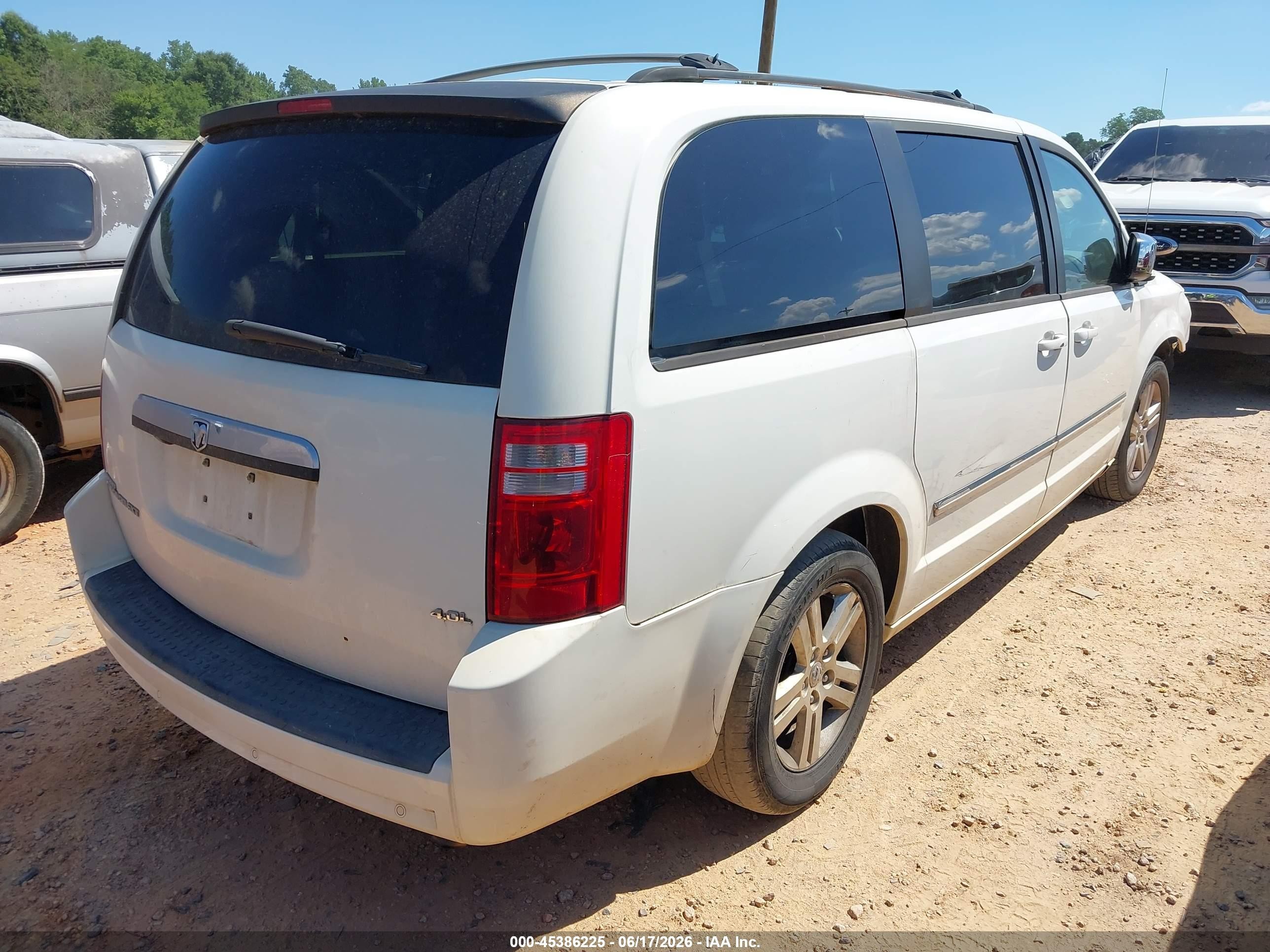2008 Dodge Grand Caravan Sxt Белый vin: 2D8HN54X48R640658