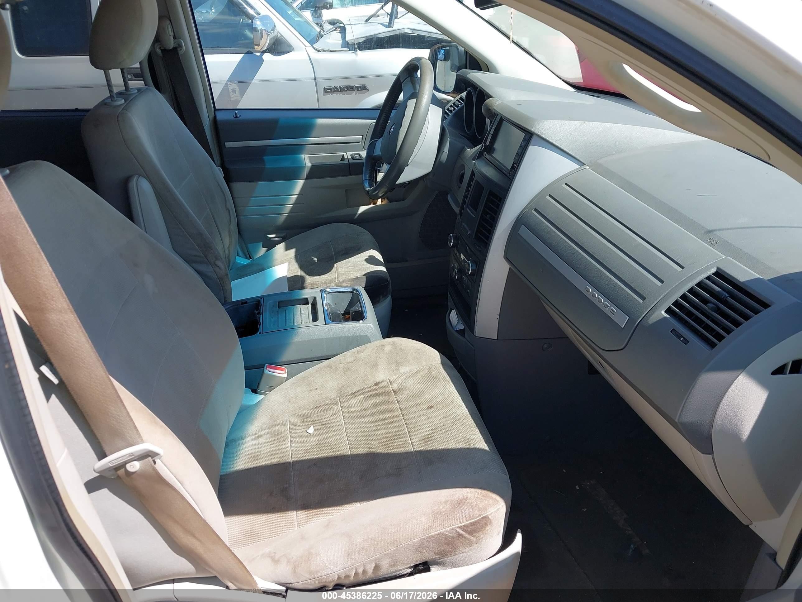 2008 Dodge Grand Caravan Sxt Белый vin: 2D8HN54X48R640658