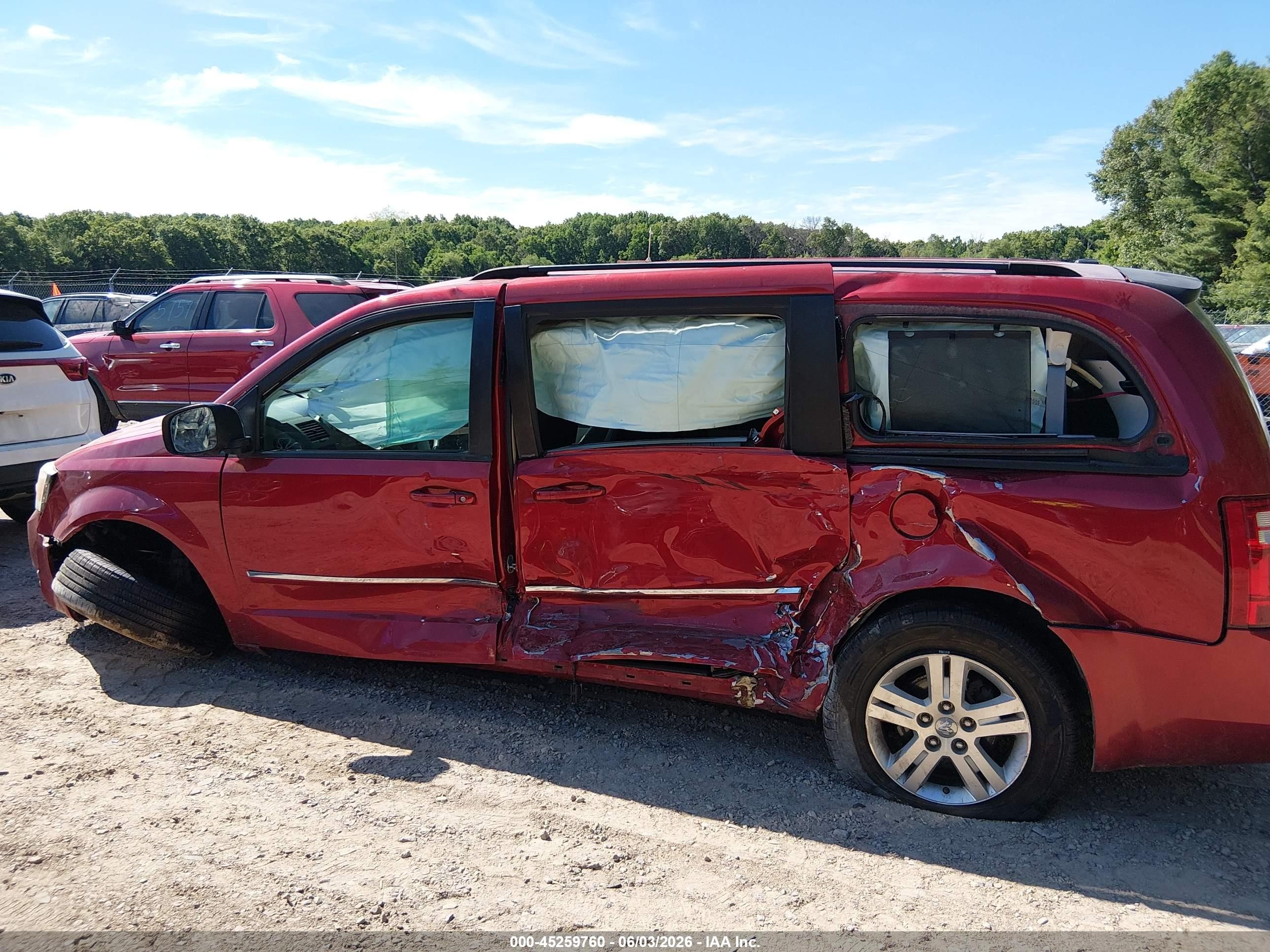 2008 Dodge Grand Caravan Sxt Red vin: 2D8HN54X58R795137