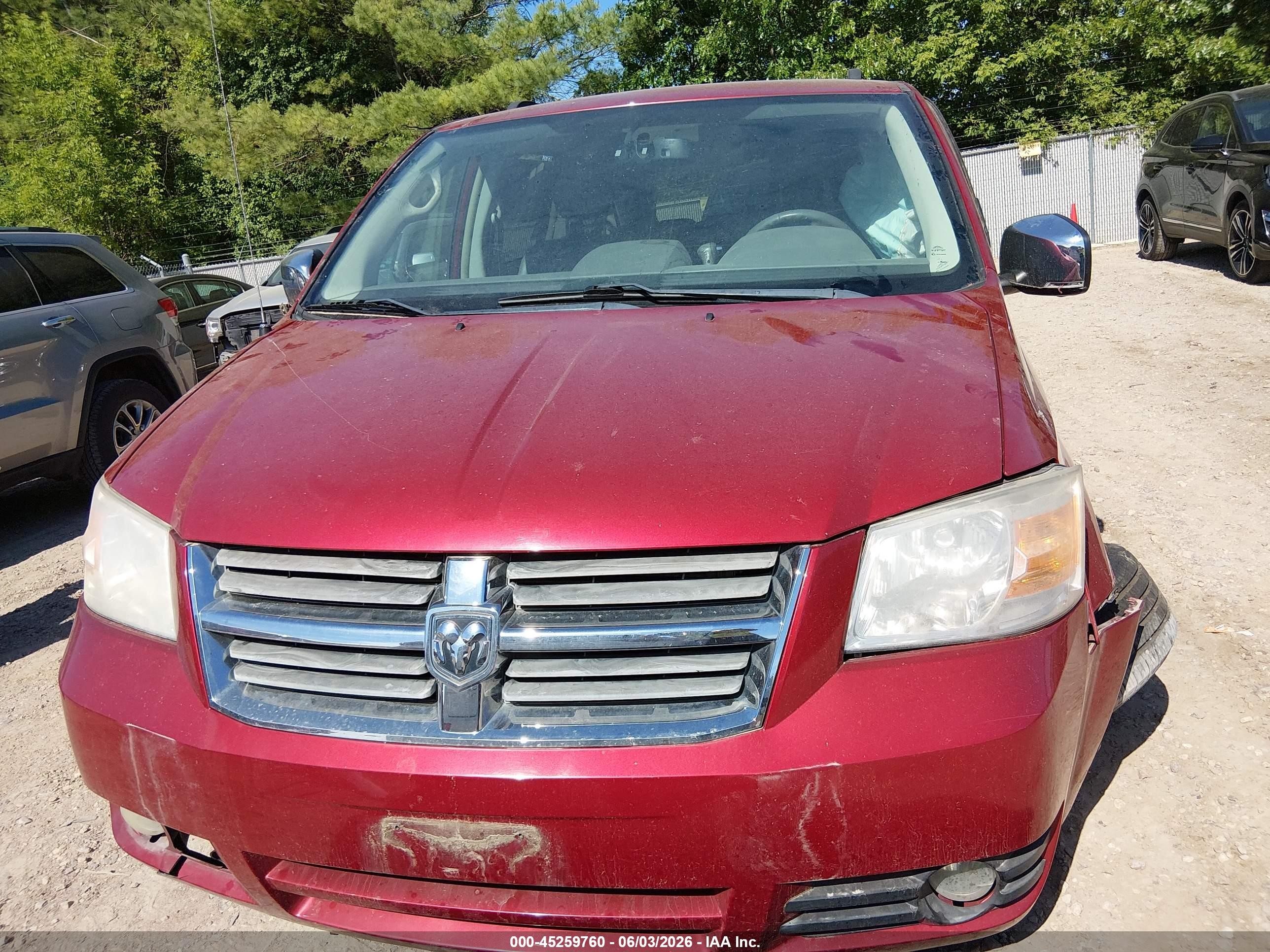 2008 Dodge Grand Caravan Sxt Red vin: 2D8HN54X58R795137