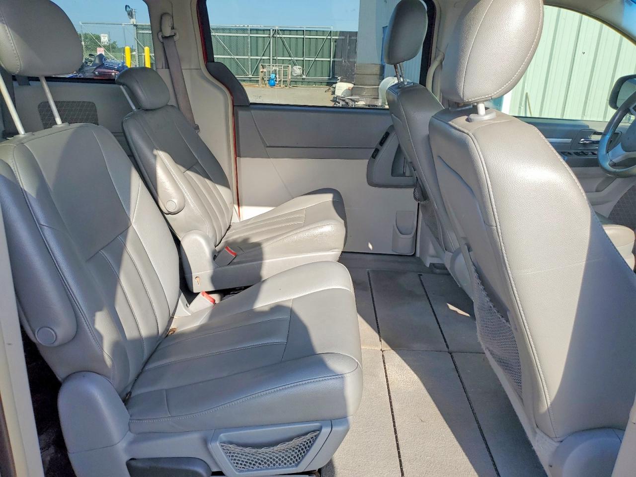 2009 Dodge Grand Caravan Sxt Maroon vin: 2D8HN54X79R512769