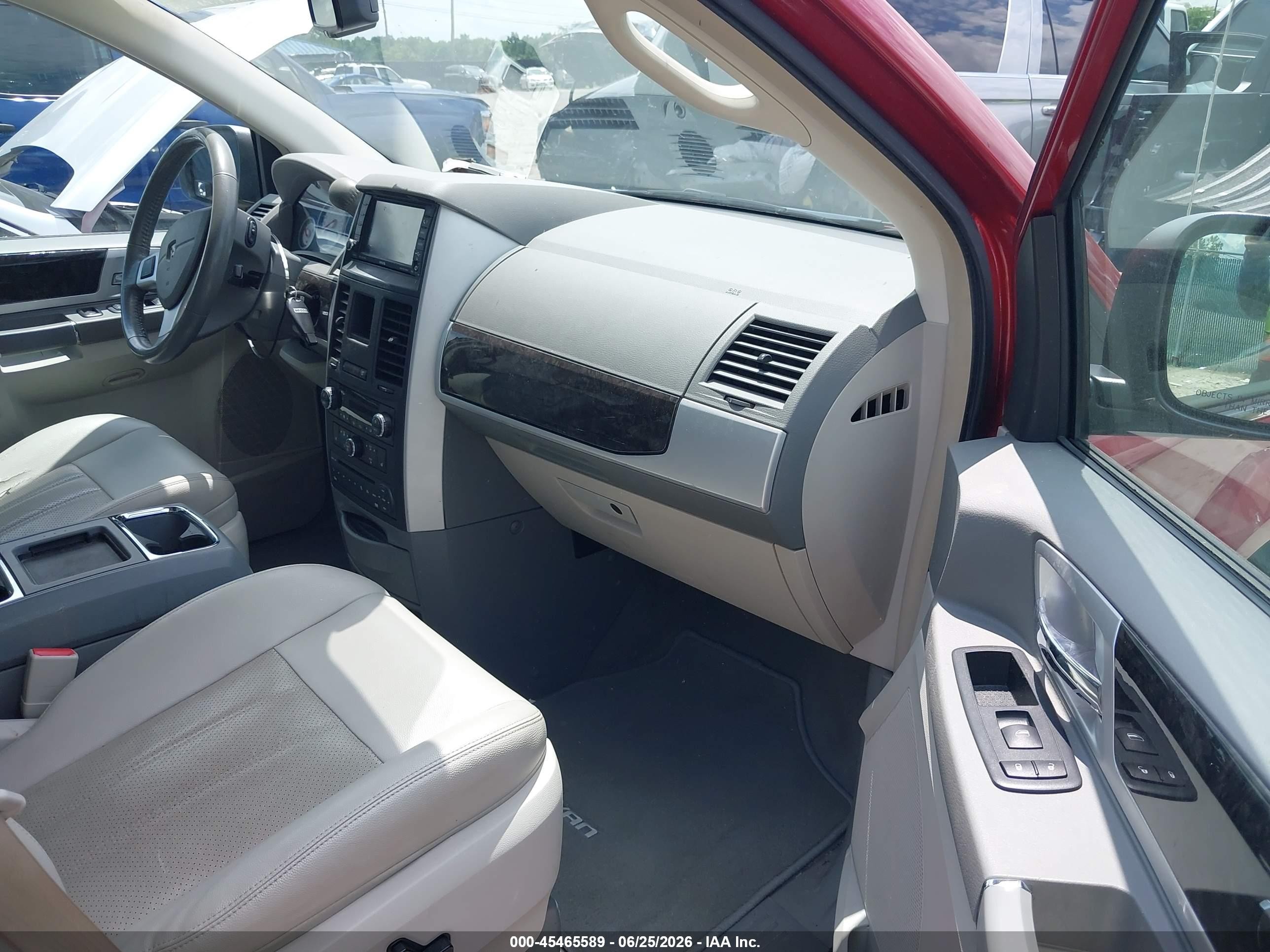 2009 Dodge Grand Caravan Sxt Red vin: 2D8HN54X79R672814