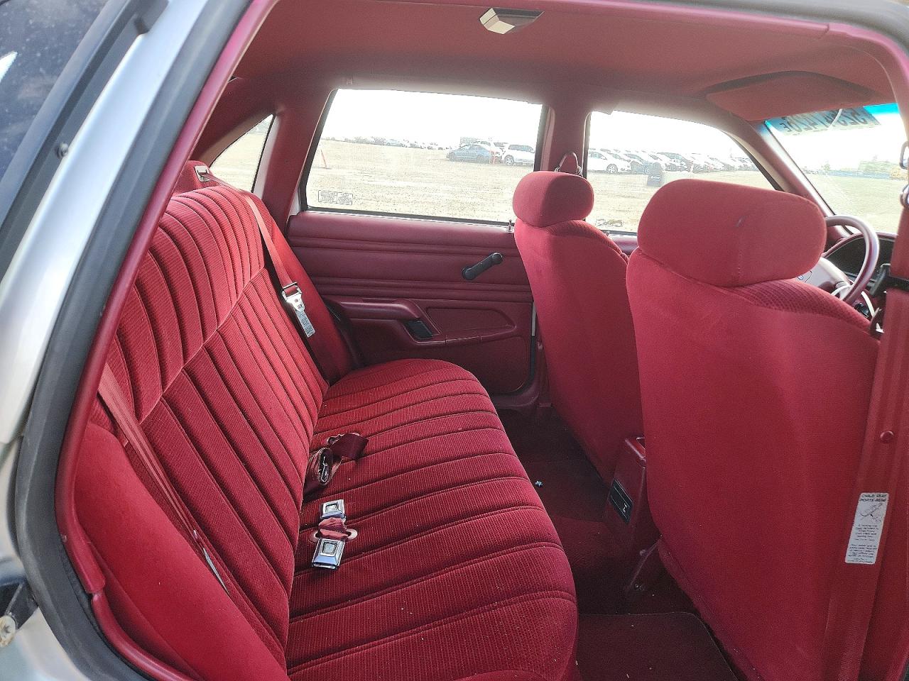 1993 Ford Tempo Gl Серебряный vin: 2FABP36X0PB162879