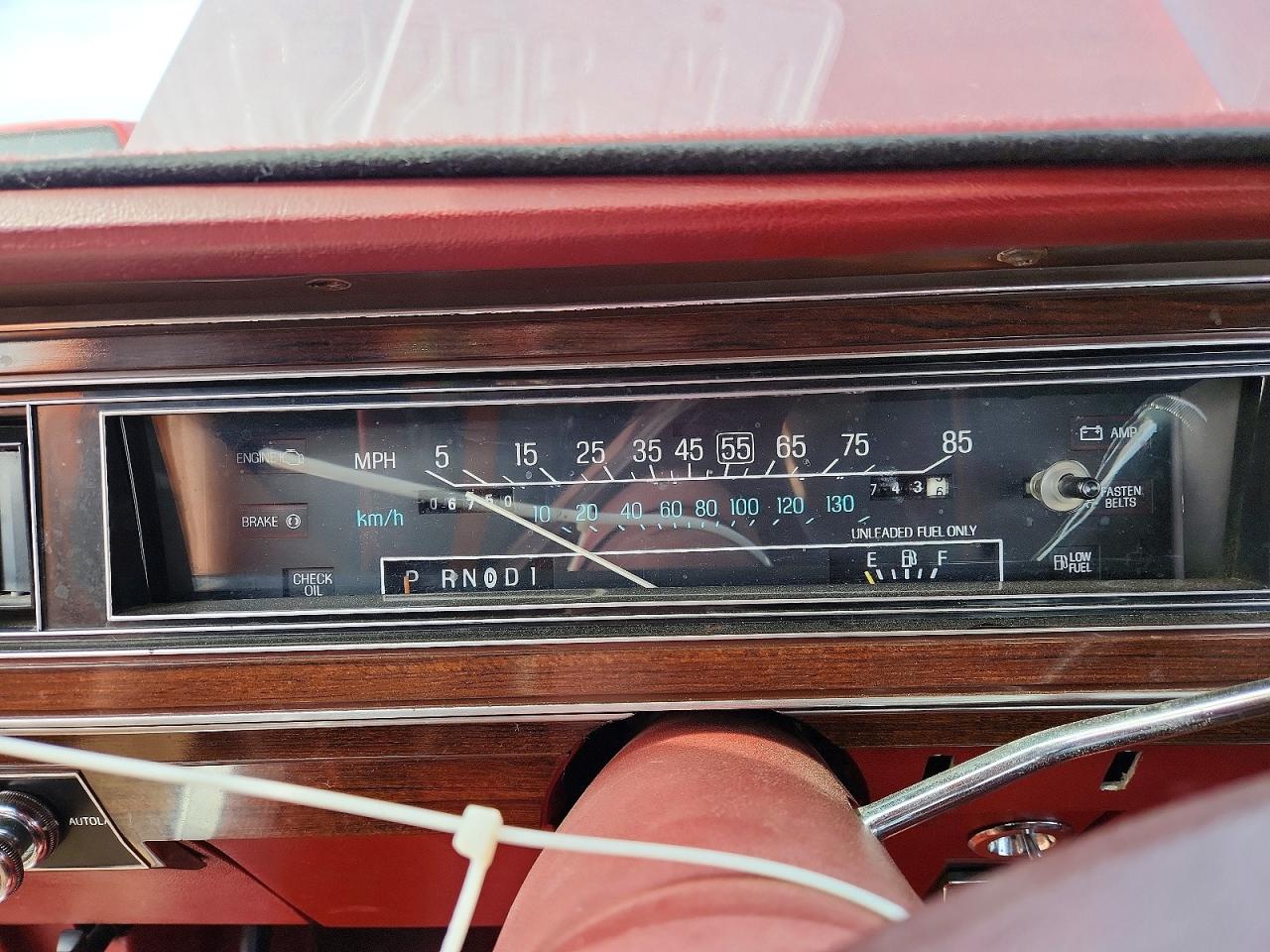 1985 Ford Ltd Crown Victoria Бордовый vin: 2FABP43F6FX145930