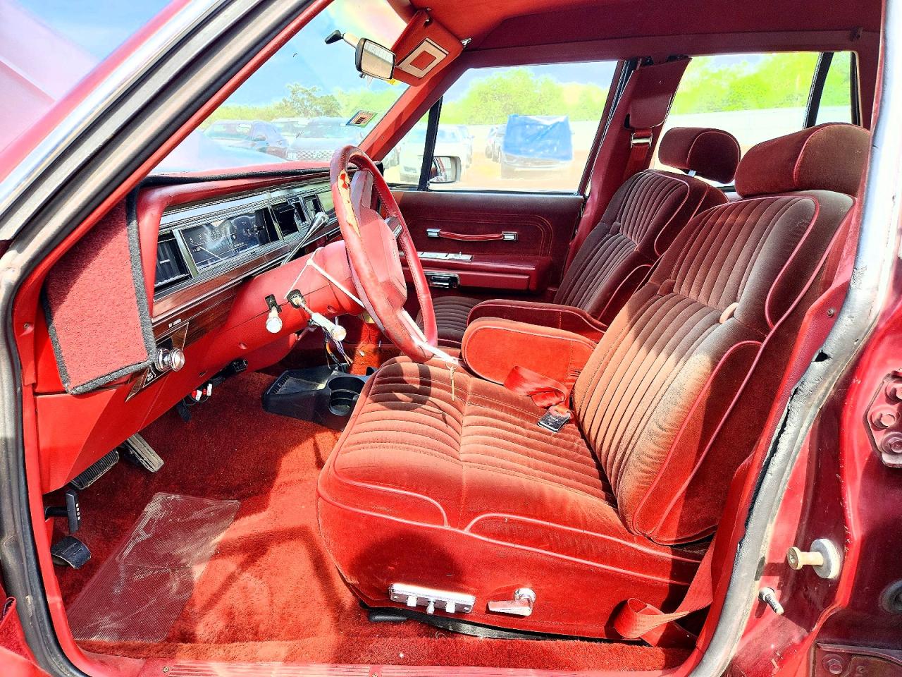 1985 Ford Ltd Crown Victoria Бордовый vin: 2FABP43F6FX145930