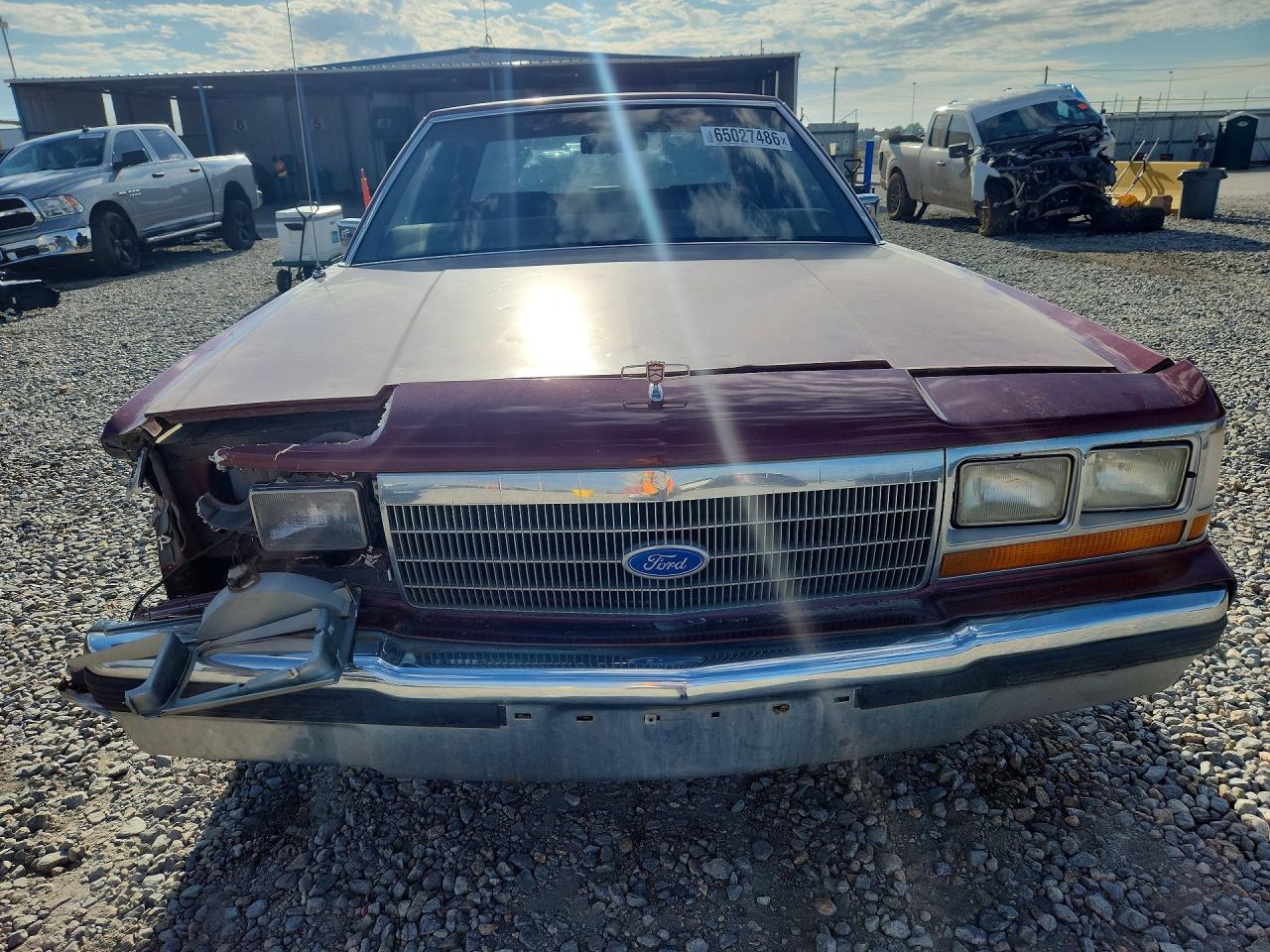 1988 Ford Crown Victoria Бордовый vin: 2FABP73F3JX141117