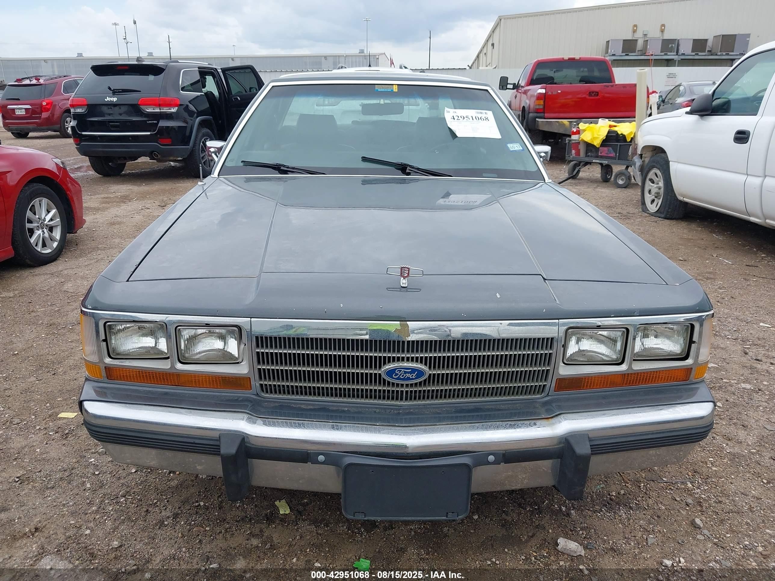 1988 Ford Crown Victoria Lx Gray vin: 2FABP74F1JX118806