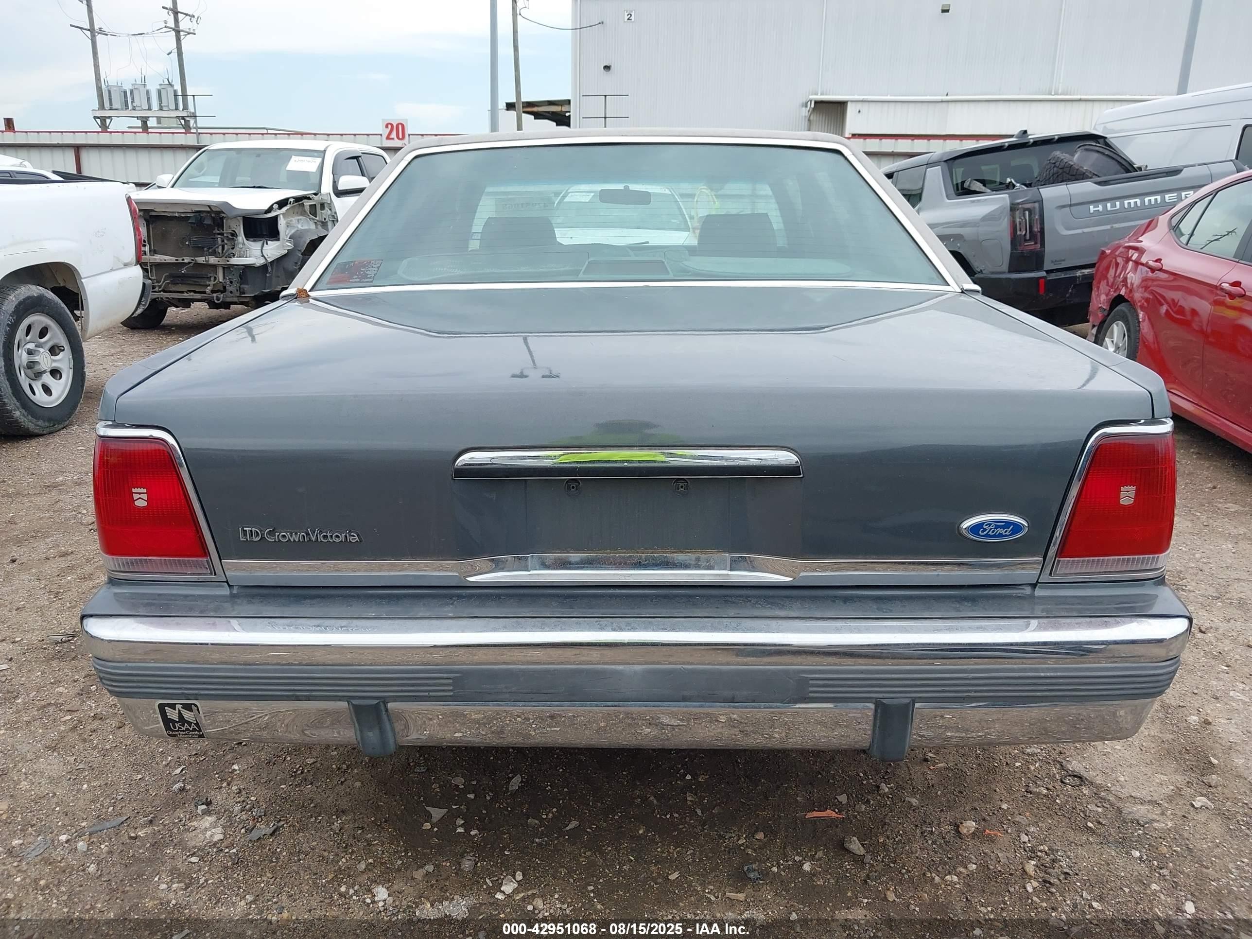 1988 Ford Crown Victoria Lx Gray vin: 2FABP74F1JX118806