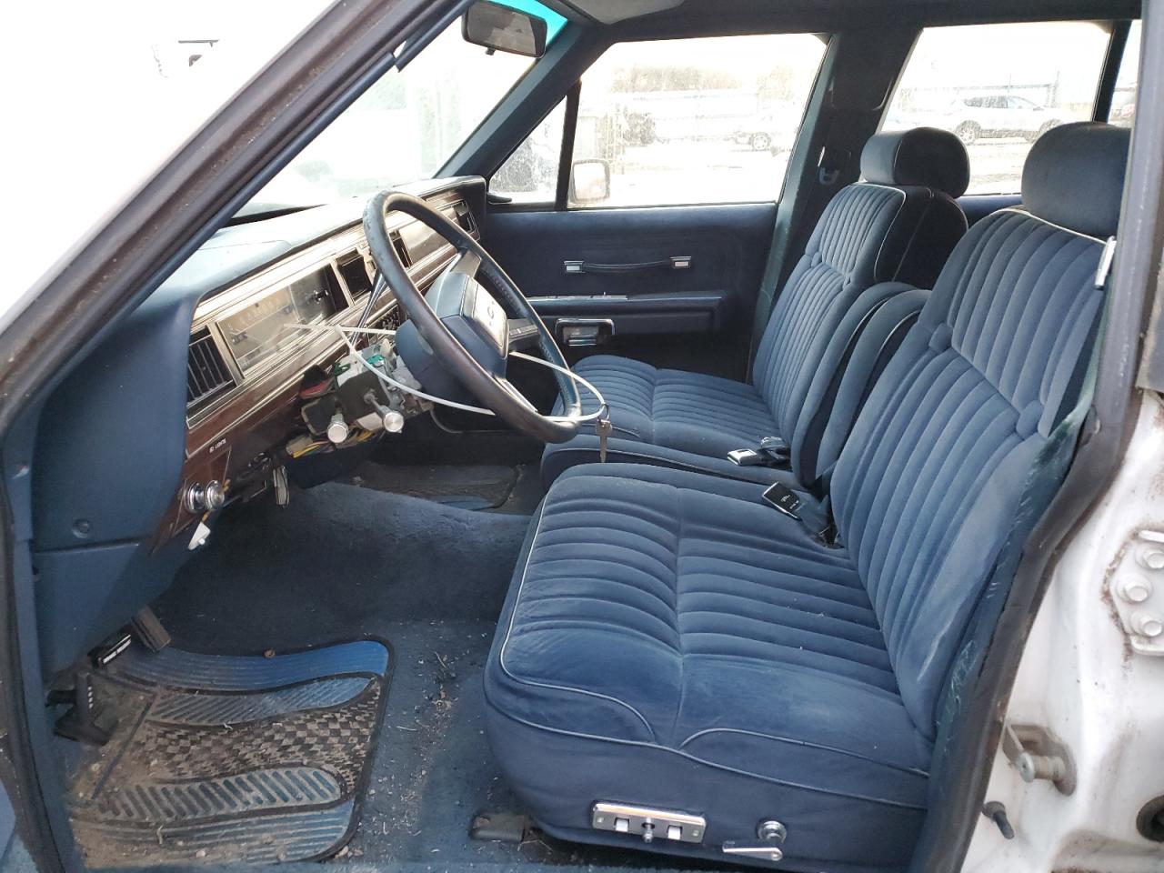1987 Ford Crown Victoria Lx White vin: 2FABP74F2HX103807