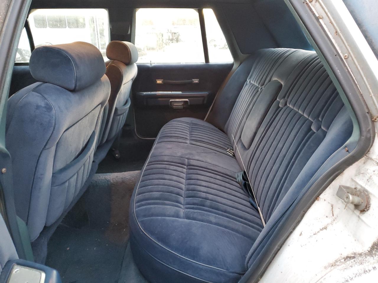 1987 Ford Crown Victoria Lx White vin: 2FABP74F2HX103807
