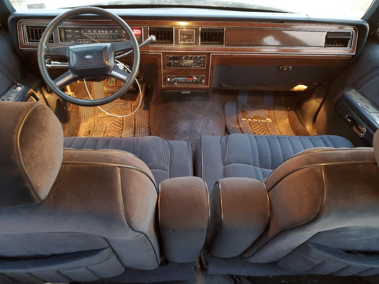 1987 Ford Crown Victoria Lx White vin: 2FABP74F2HX103807