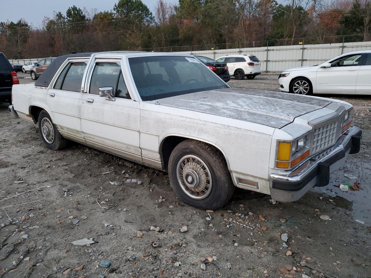 1987 Ford Crown Victoria Lx White vin: 2FABP74F2HX103807