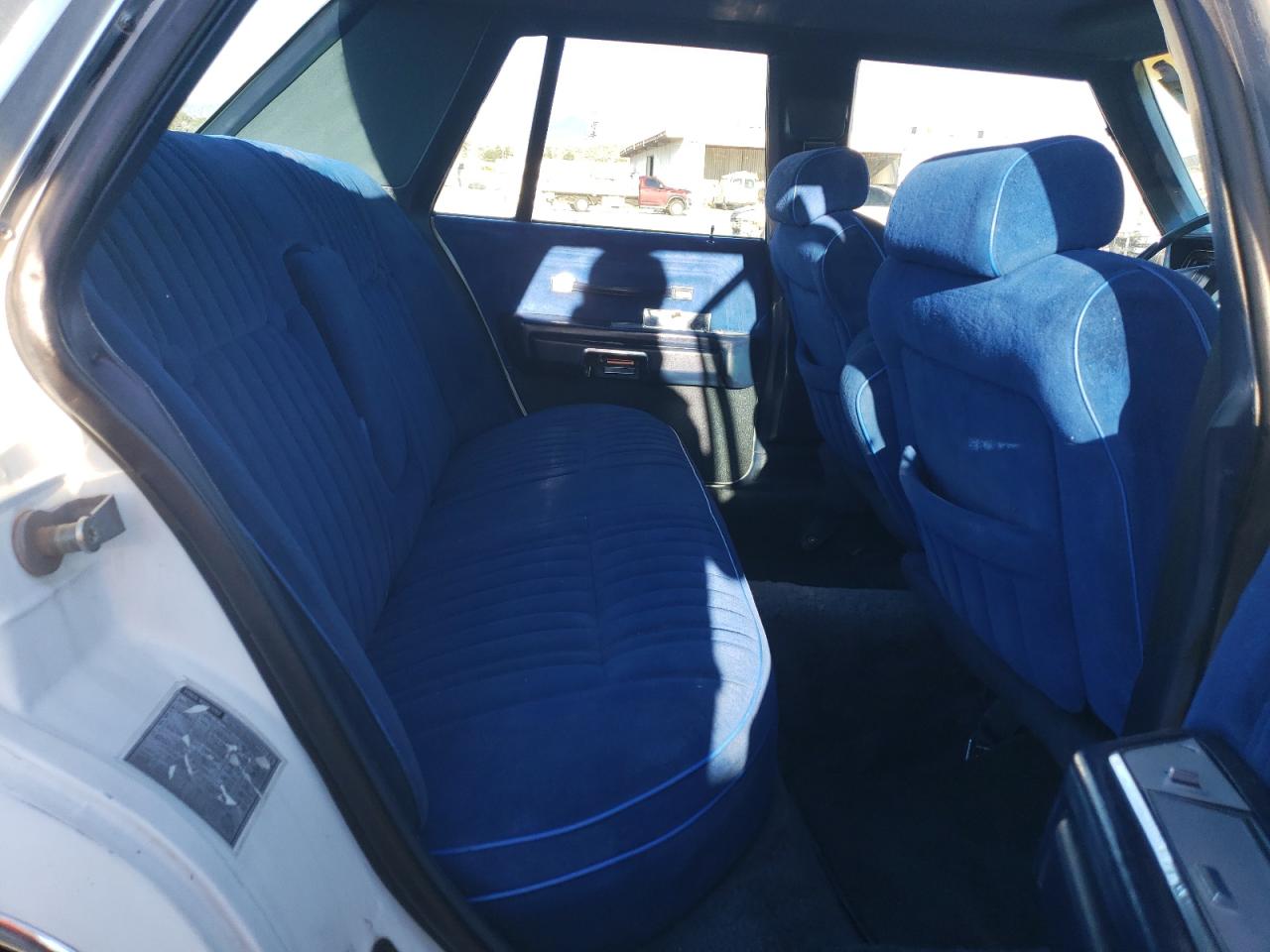 1987 Ford Crown Victoria Lx Белый vin: 2FABP74F5HX132461