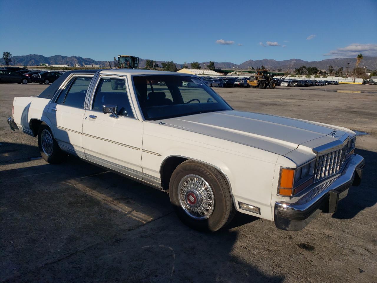 1987 Ford Crown Victoria Lx Белый vin: 2FABP74F5HX132461