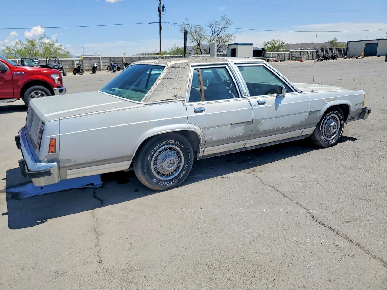 1987 Ford Crown Victoria Lx Silver vin: 2FABP74F5HX145498