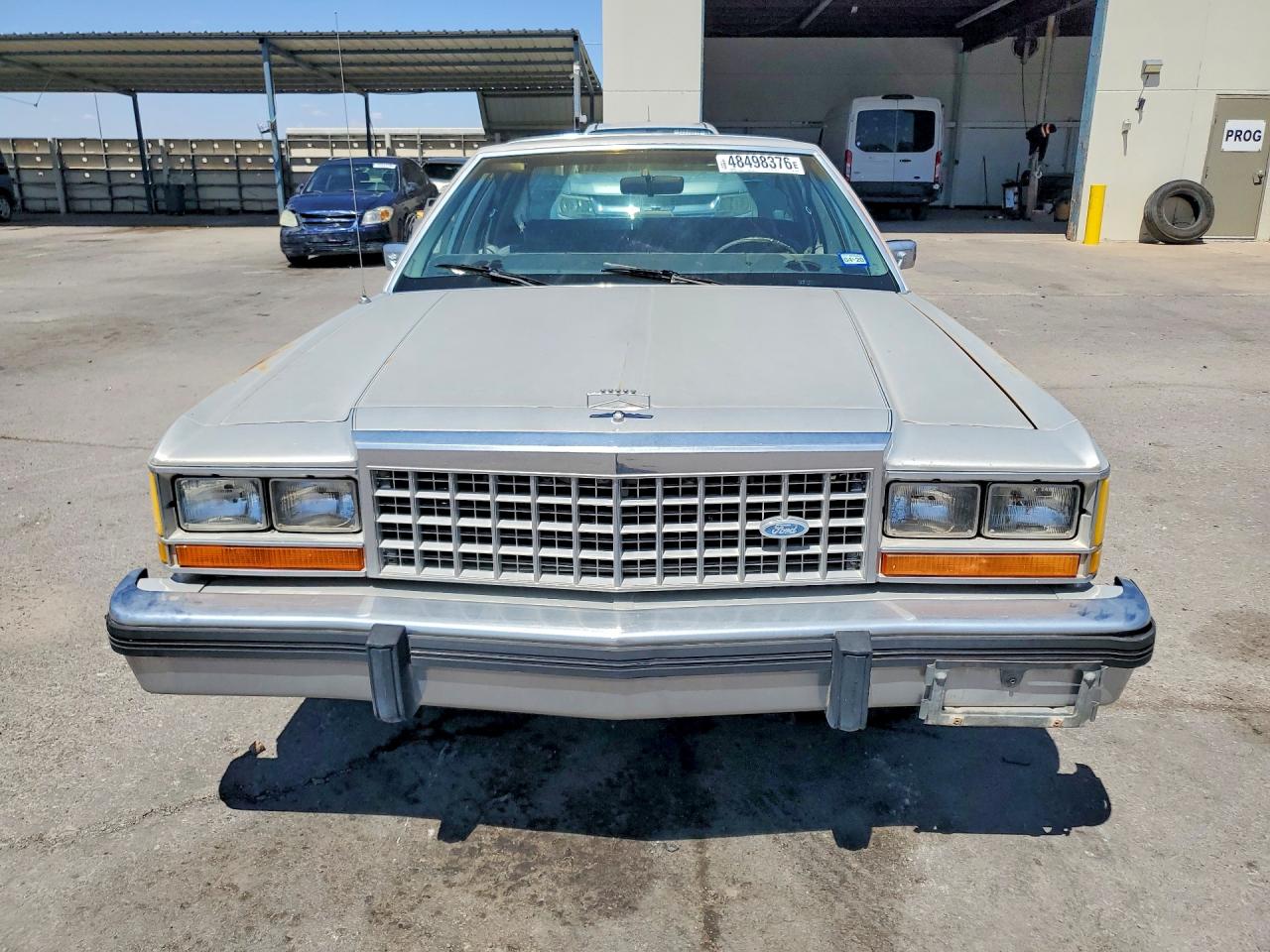 1987 Ford Crown Victoria Lx Silver vin: 2FABP74F5HX145498