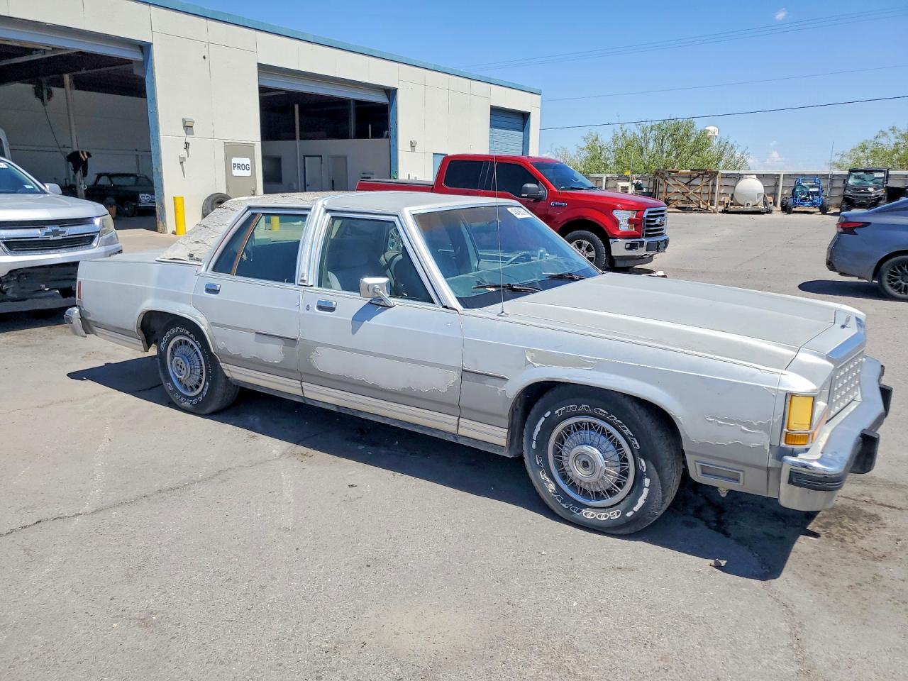 1987 Ford Crown Victoria Lx Silver vin: 2FABP74F5HX145498