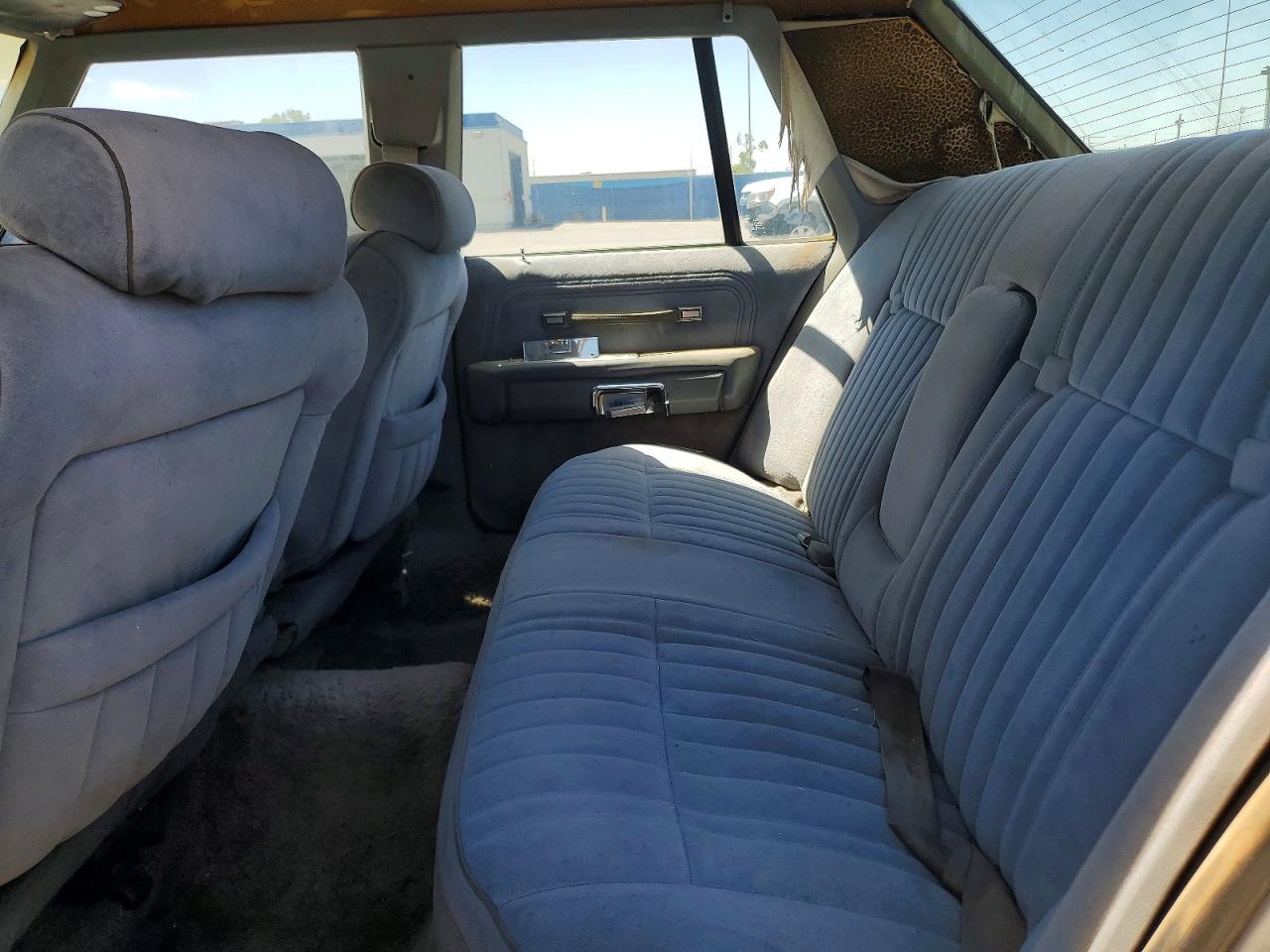 1987 Ford Crown Victoria Lx Silver vin: 2FABP74F5HX145498