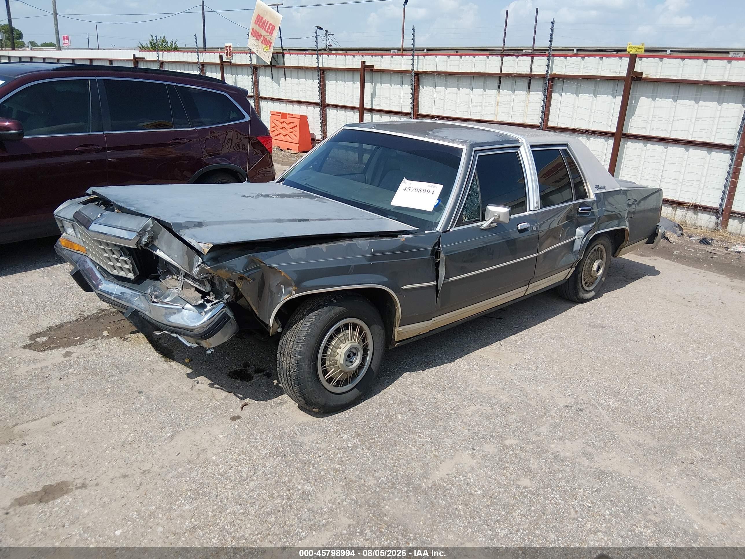 1987 Ford Crown Victoria Lx Gray vin: 2FABP74F7HX100773
