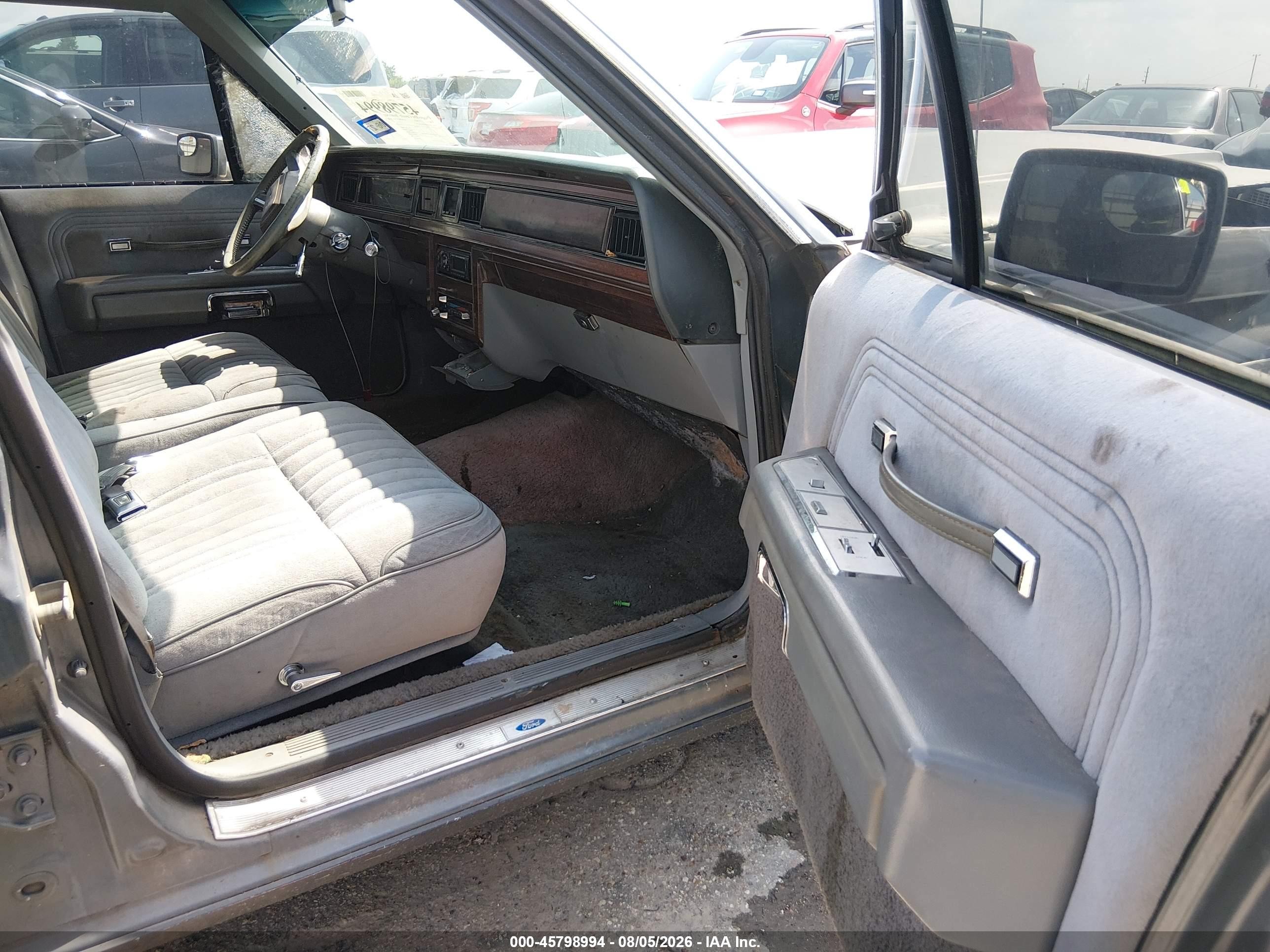 1987 Ford Crown Victoria Lx Gray vin: 2FABP74F7HX100773