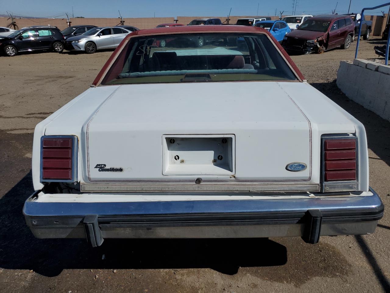 1987 Ford Crown Victoria Lx White vin: 2FABP74FXHX142872