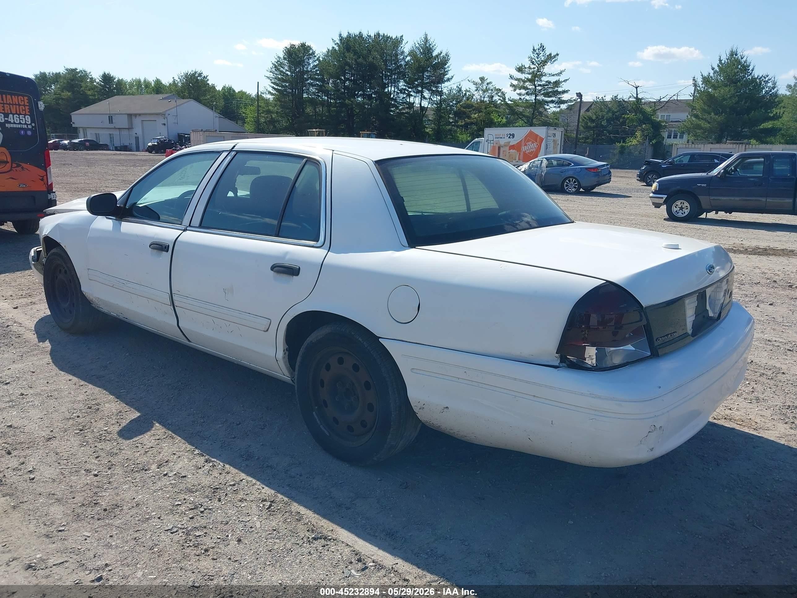 2011 Ford Crown Victoria Commercial Long Wheelbase Белый vin: 2FABP7AV0BX103999