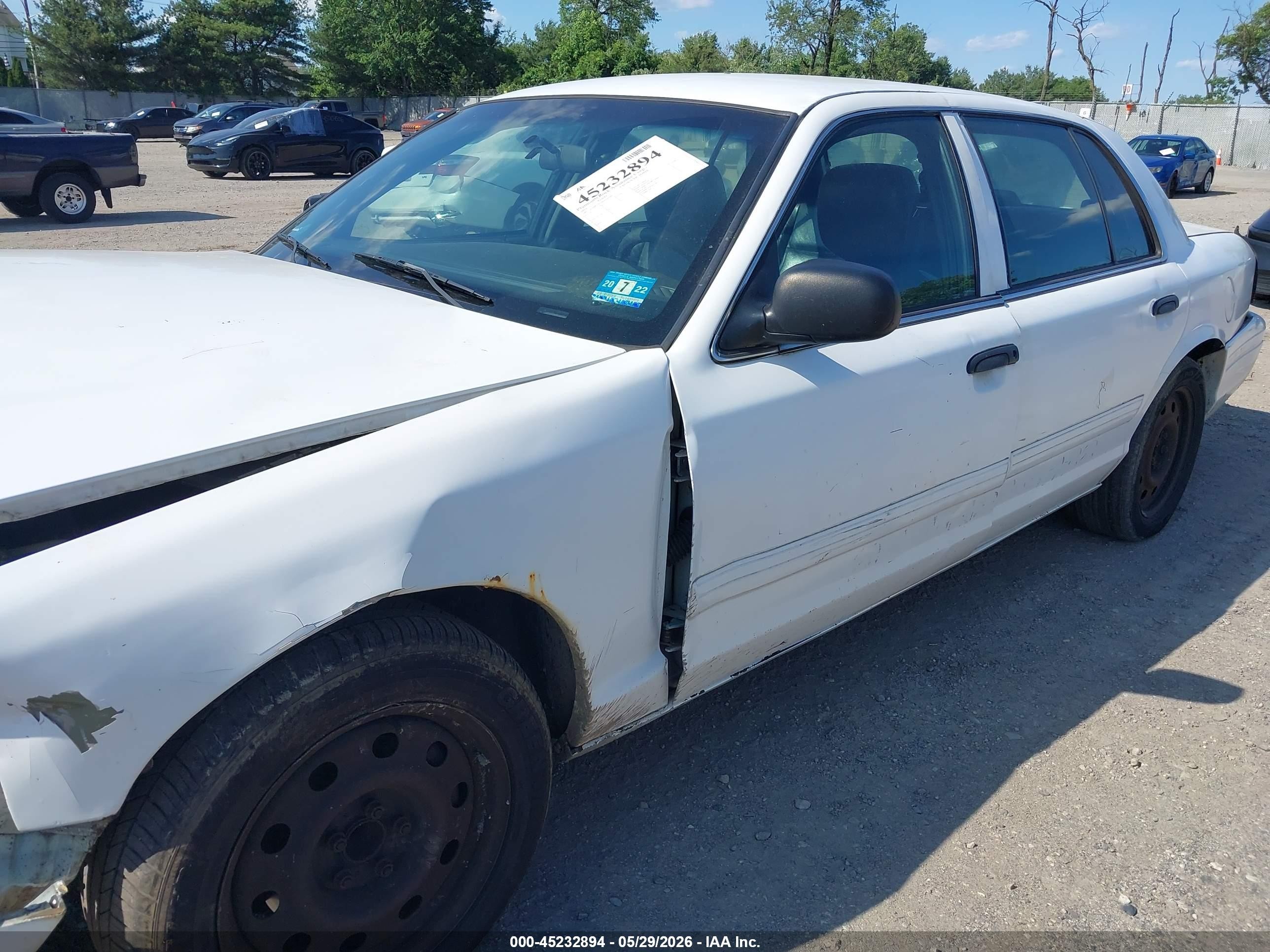 2011 Ford Crown Victoria Commercial Long Wheelbase Белый vin: 2FABP7AV0BX103999