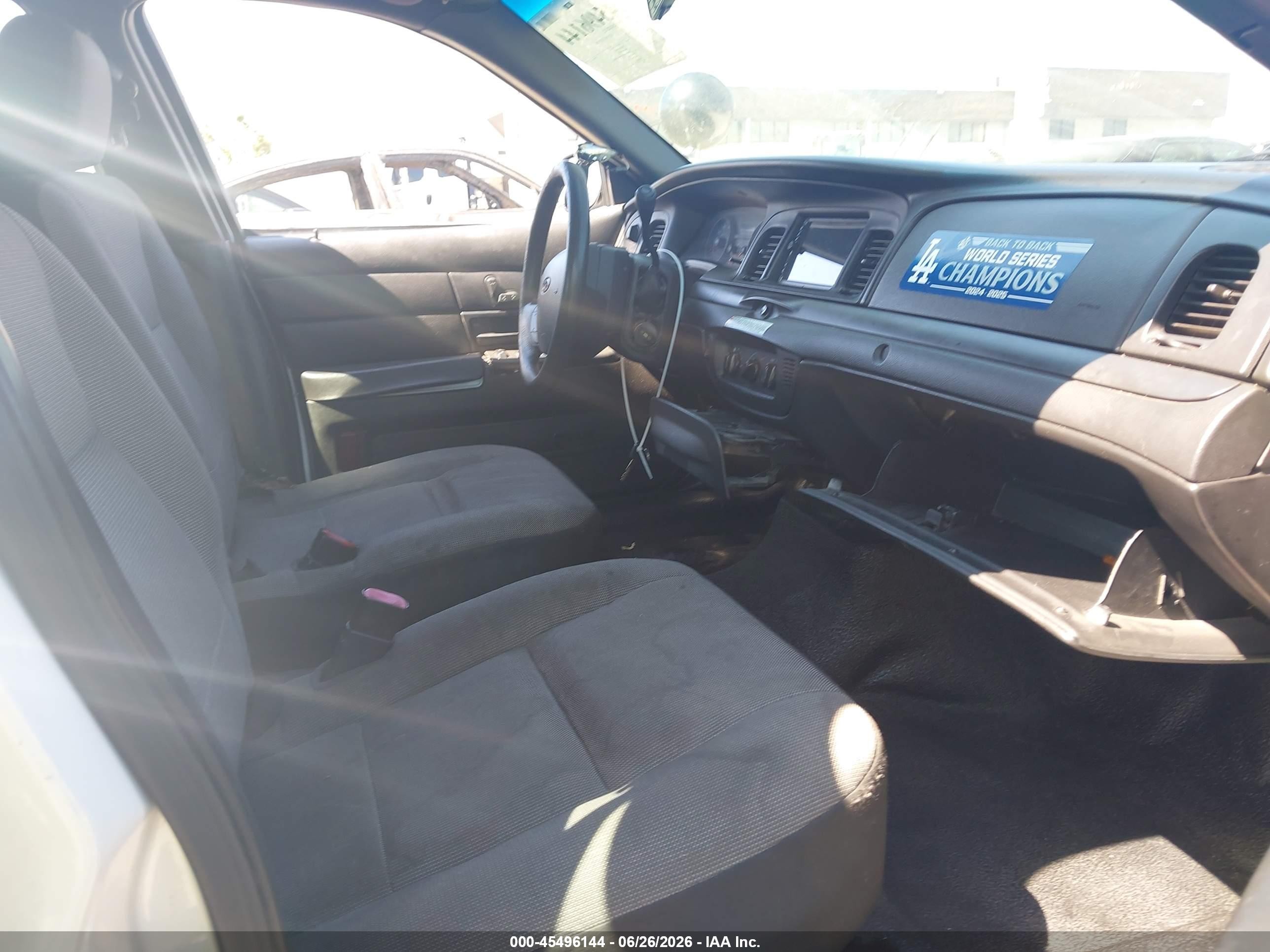2010 Ford Crown Victoria Police/police Interceptor Белый vin: 2FABP7BV0AX117740