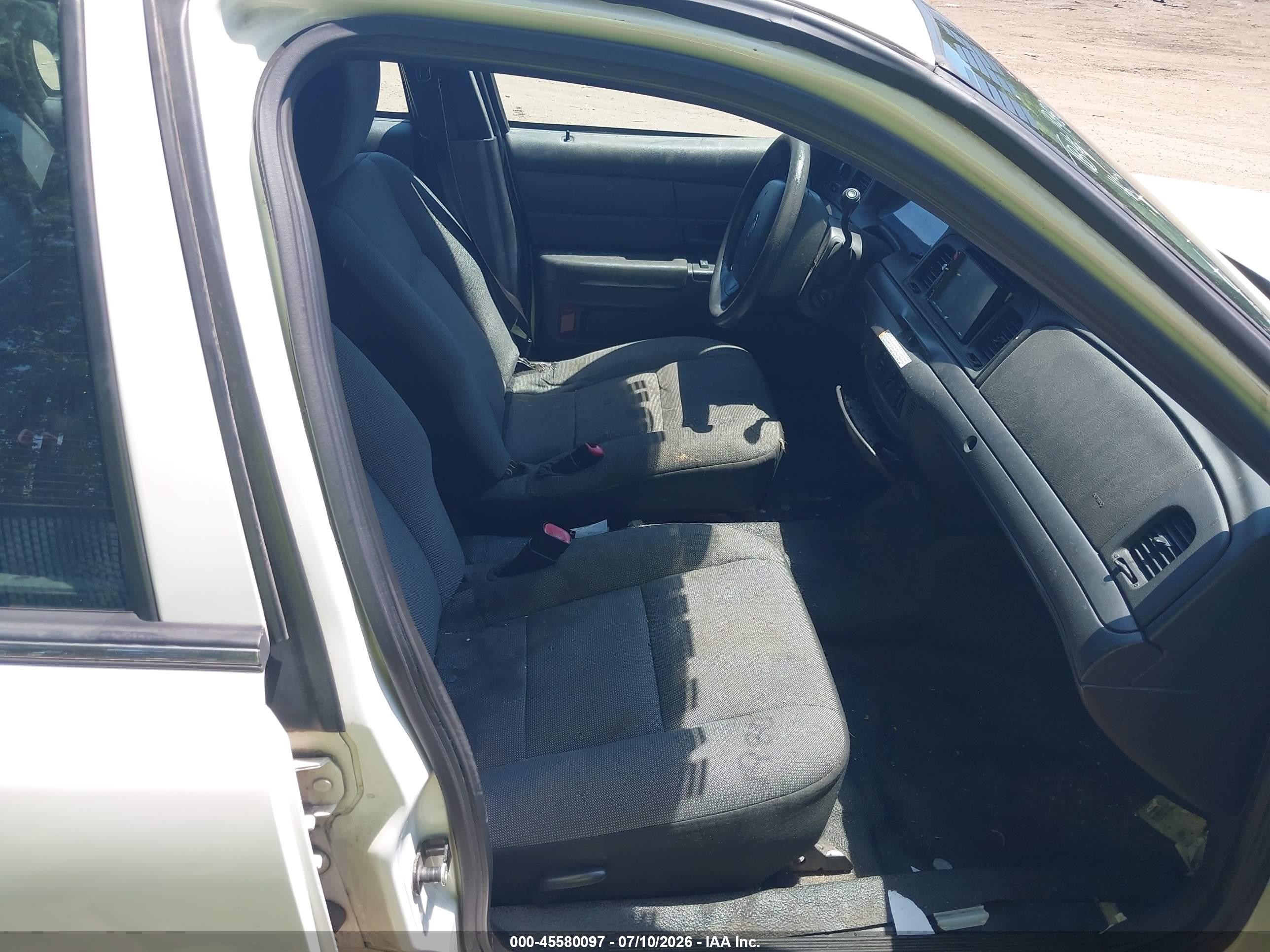 2011 Ford Crown Victoria Police Interceptor Белый vin: 2FABP7BV0BX108537