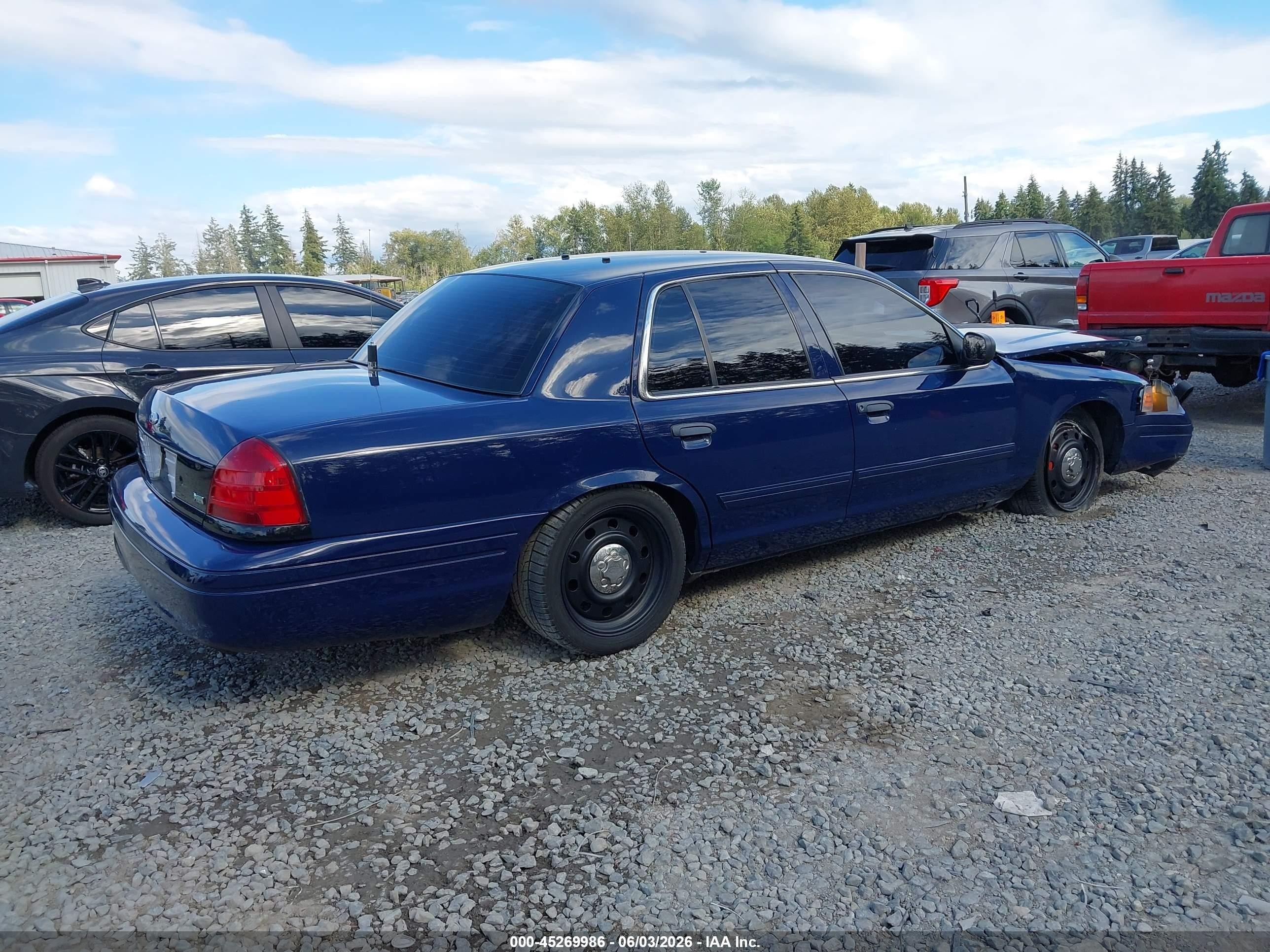2011 Ford Crown Victoria Police Interceptor Dark Blue vin: 2FABP7BV0BX182735