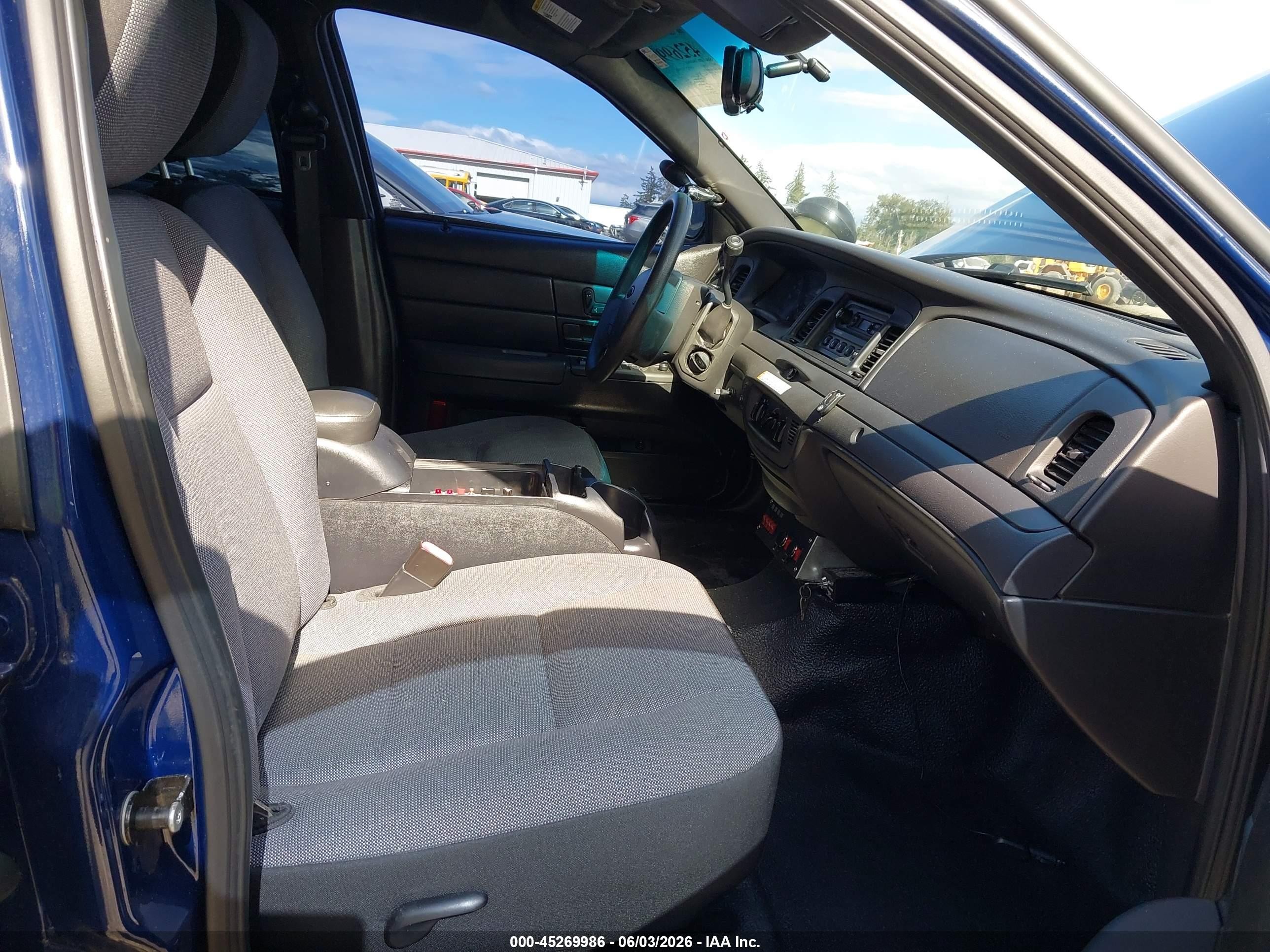 2011 Ford Crown Victoria Police Interceptor Dark Blue vin: 2FABP7BV0BX182735