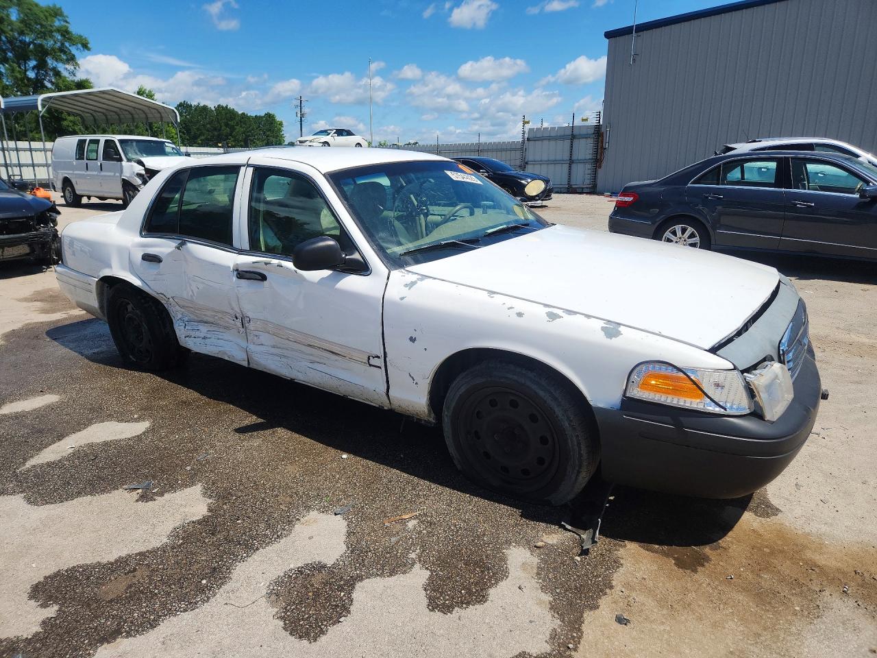 2011 Ford Crown Victoria Белый vin: 2FABP7BV1BX101998