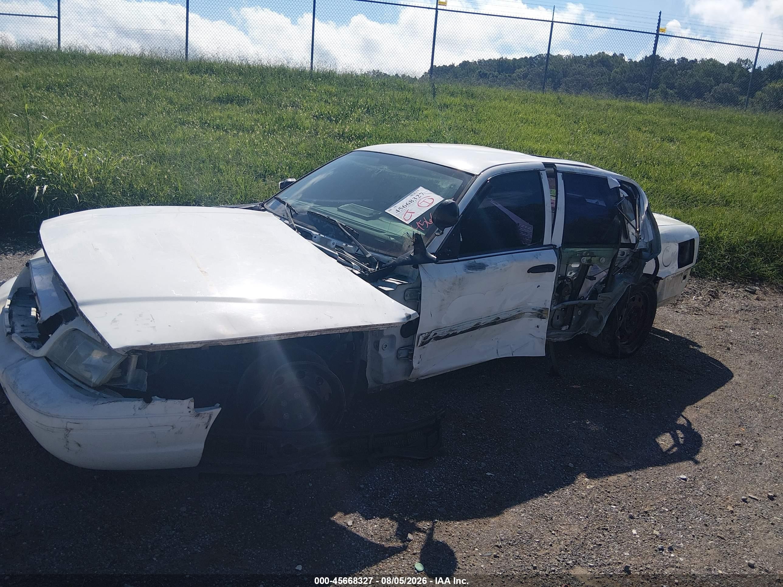 2011 Ford Crown Victoria Police Interceptor White vin: 2FABP7BV1BX111138