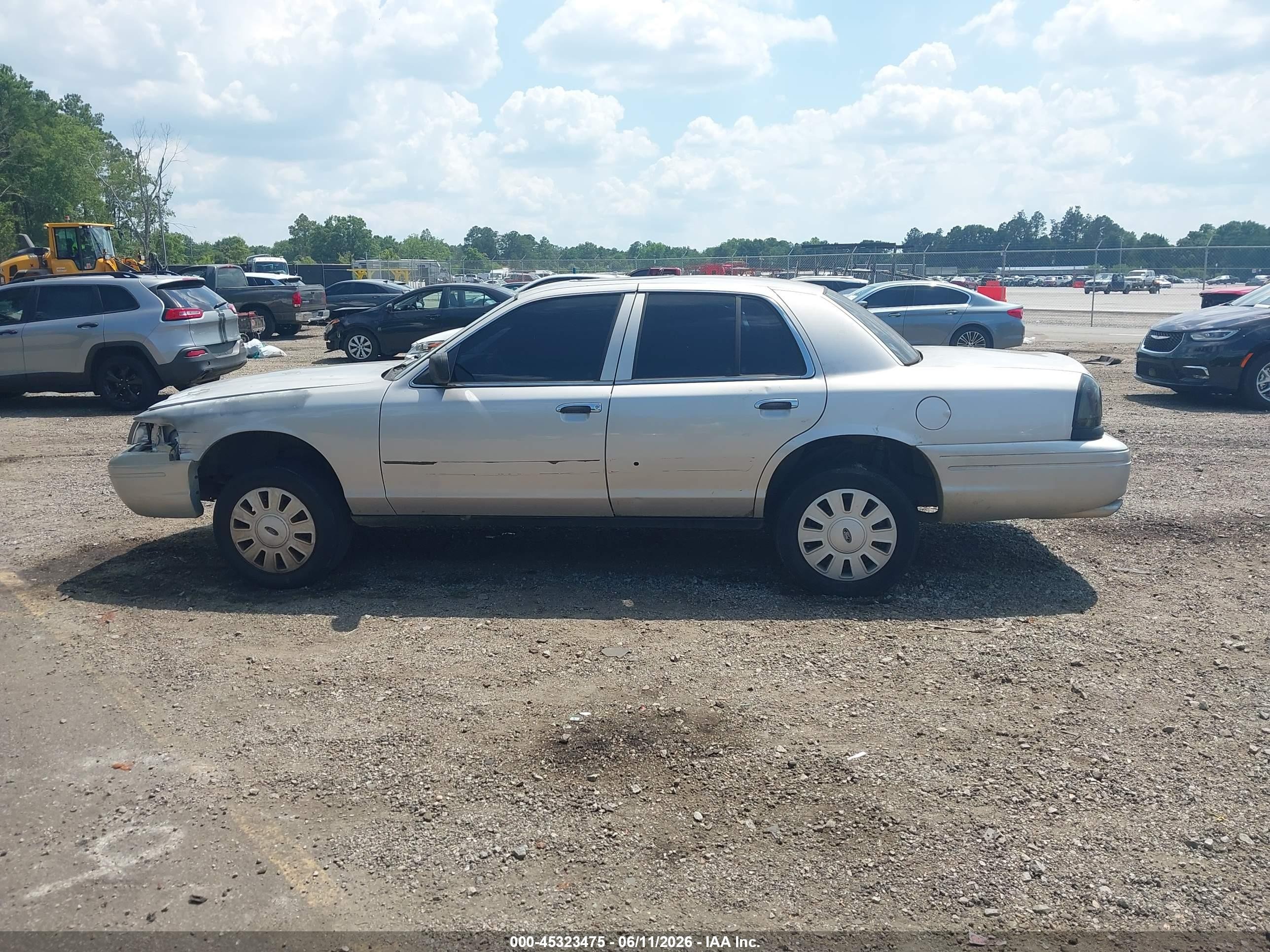 2011 Ford Crown Victoria Police Silver vin: 2FABP7BV1BX125590