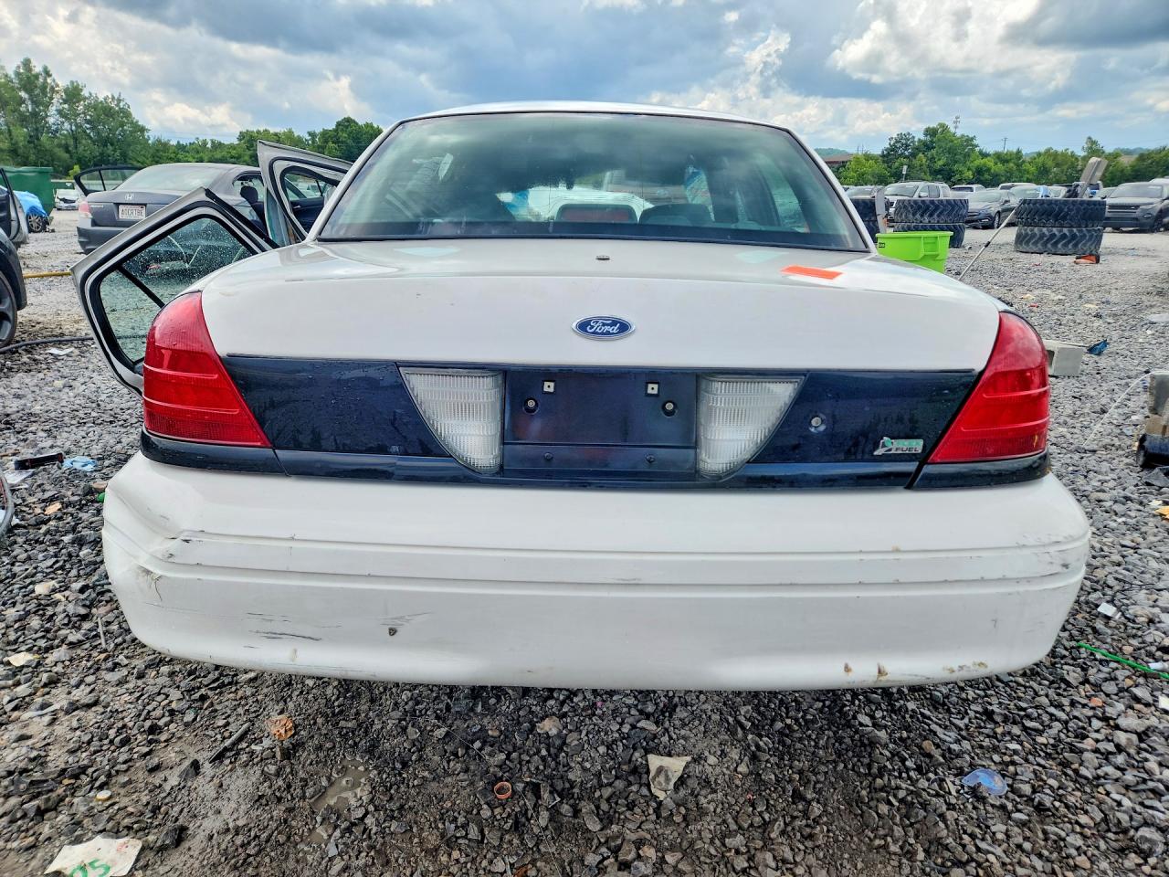 2011 Ford Crown Victoria Police Interceptor White vin: 2FABP7BV1BX137870