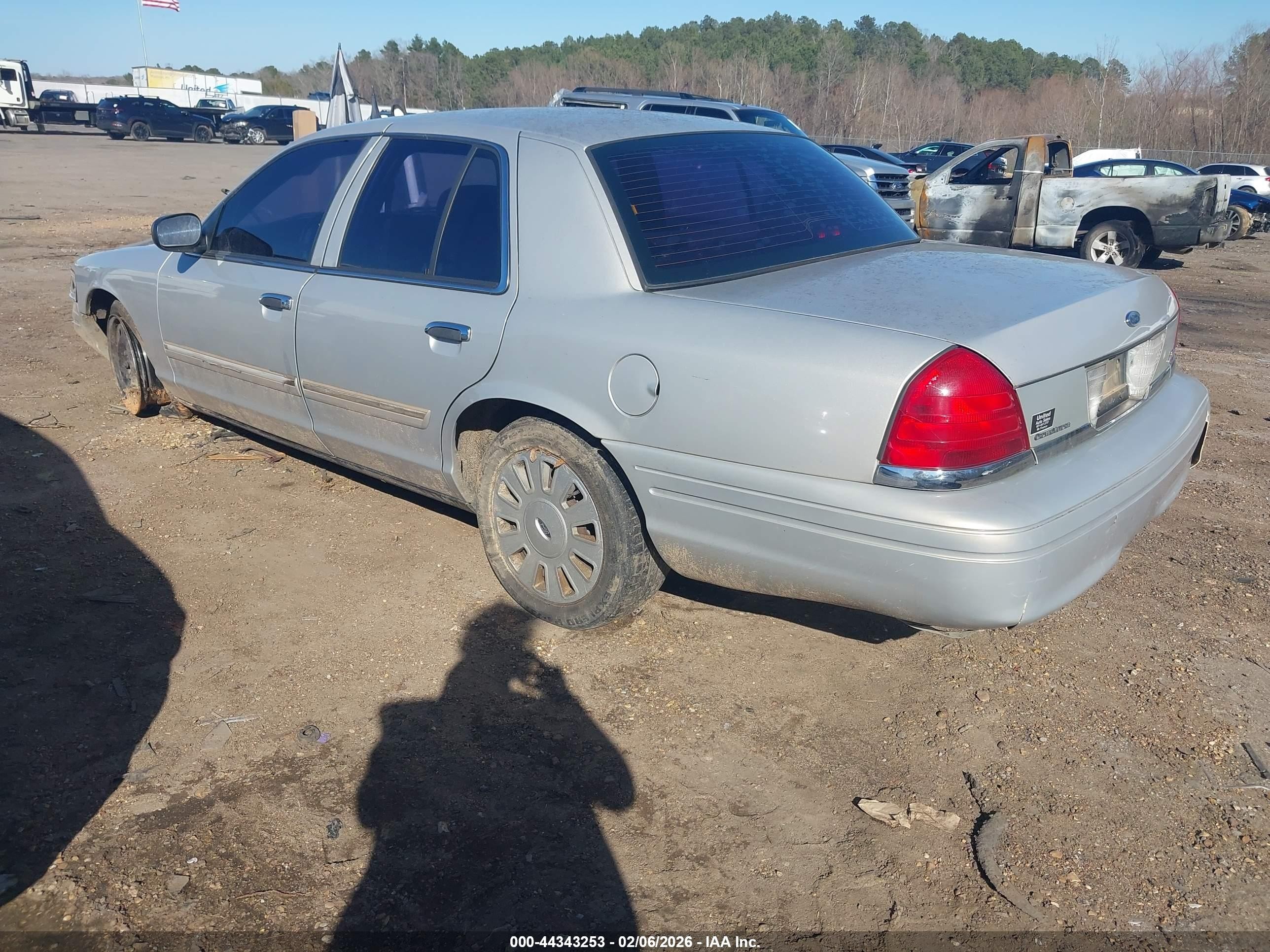 2011 Ford Crown Victoria Police Silver vin: 2FABP7BV1BX145760