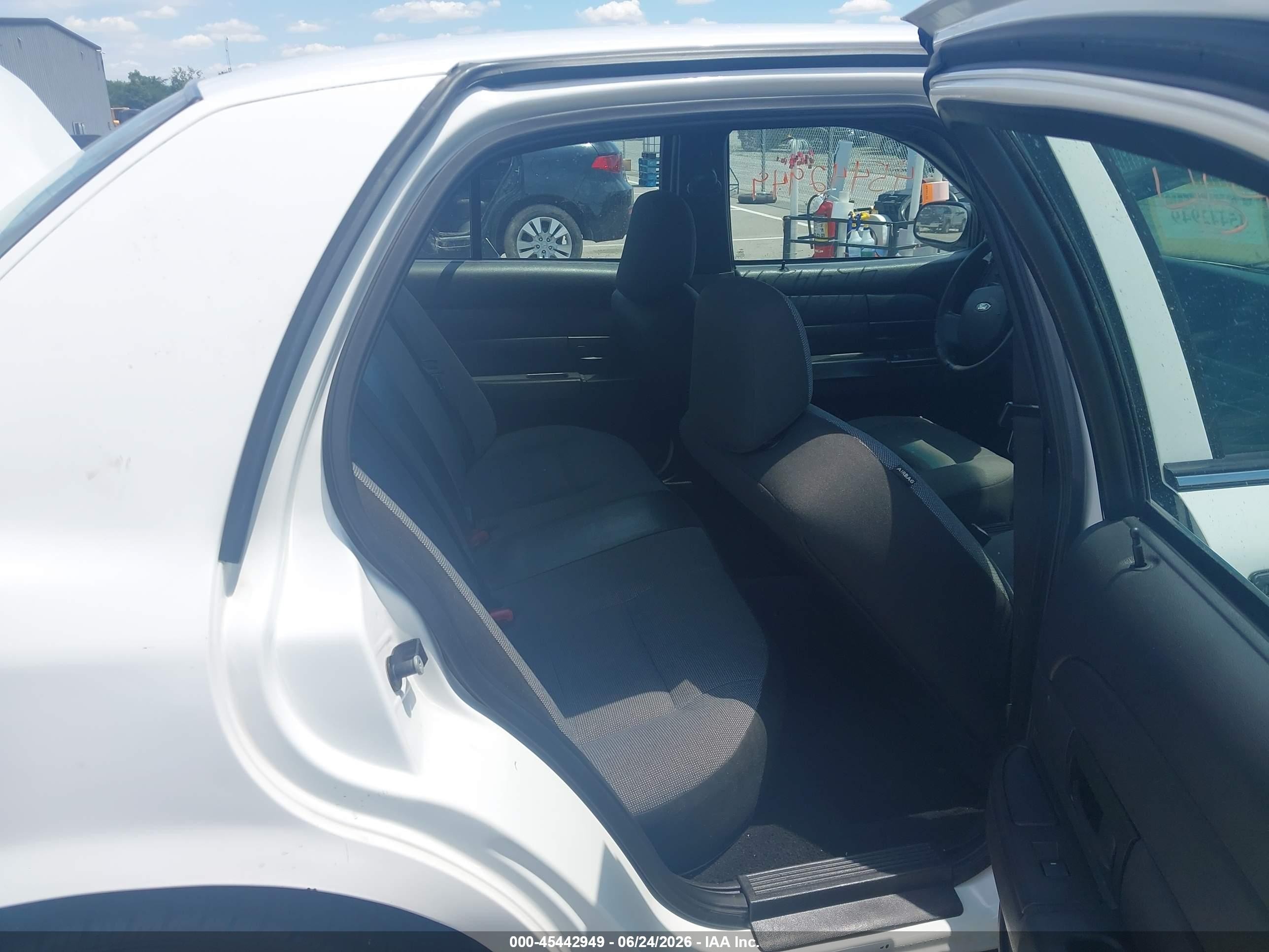 2010 Ford Crown Victoria Police/police Interceptor Белый vin: 2FABP7BV2AX116704
