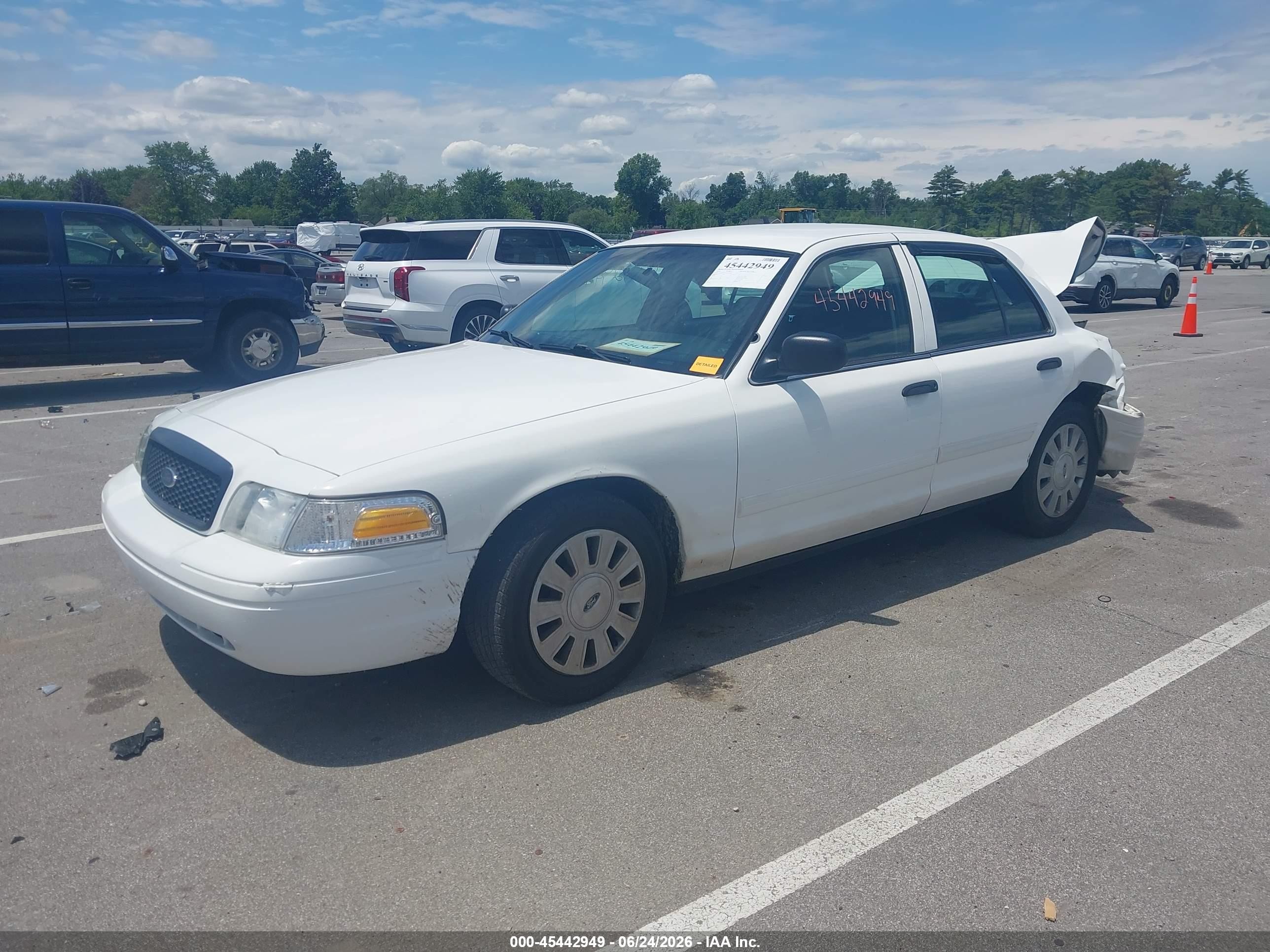 2010 Ford Crown Victoria Police/police Interceptor Белый vin: 2FABP7BV2AX116704