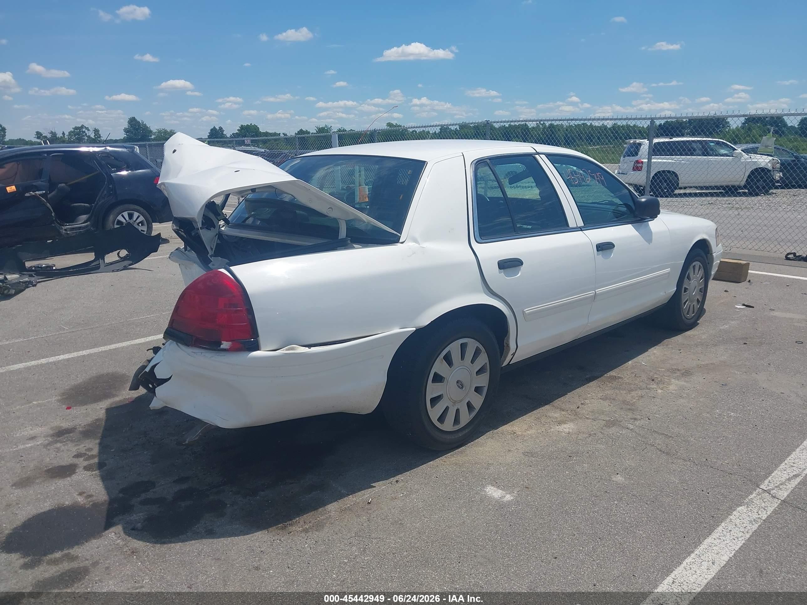 2010 Ford Crown Victoria Police/police Interceptor Белый vin: 2FABP7BV2AX116704