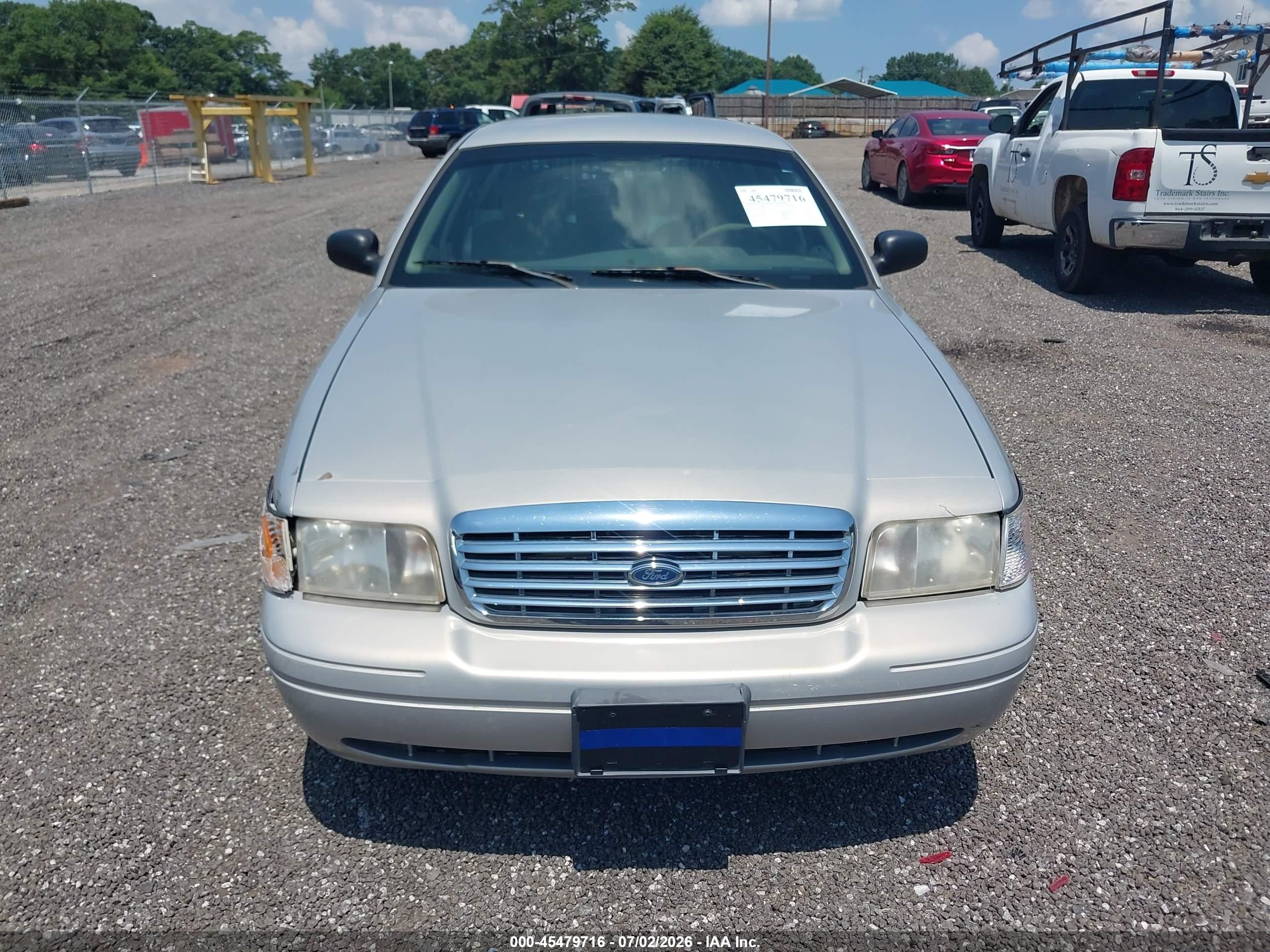 2010 Ford Crown Victoria Police Interceptor Silver vin: 2FABP7BV2AX127878